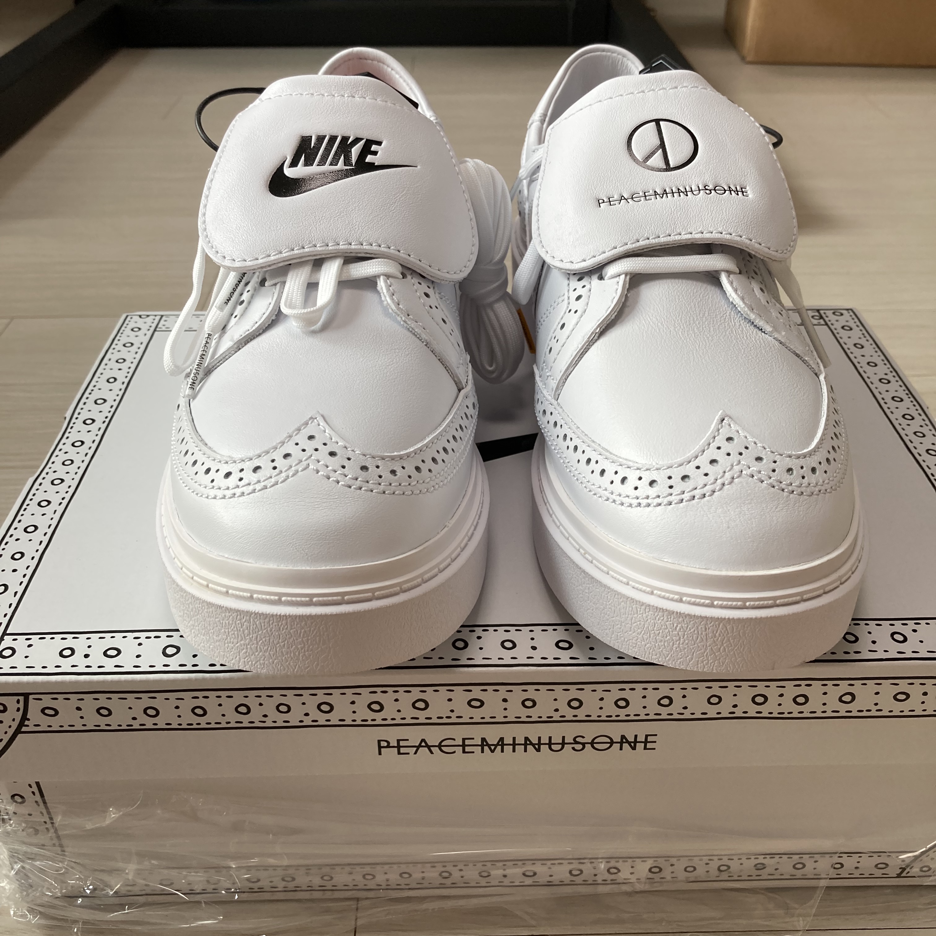 Nike x Peaceminusone Kwondo1 White 착용 스타일 - 1