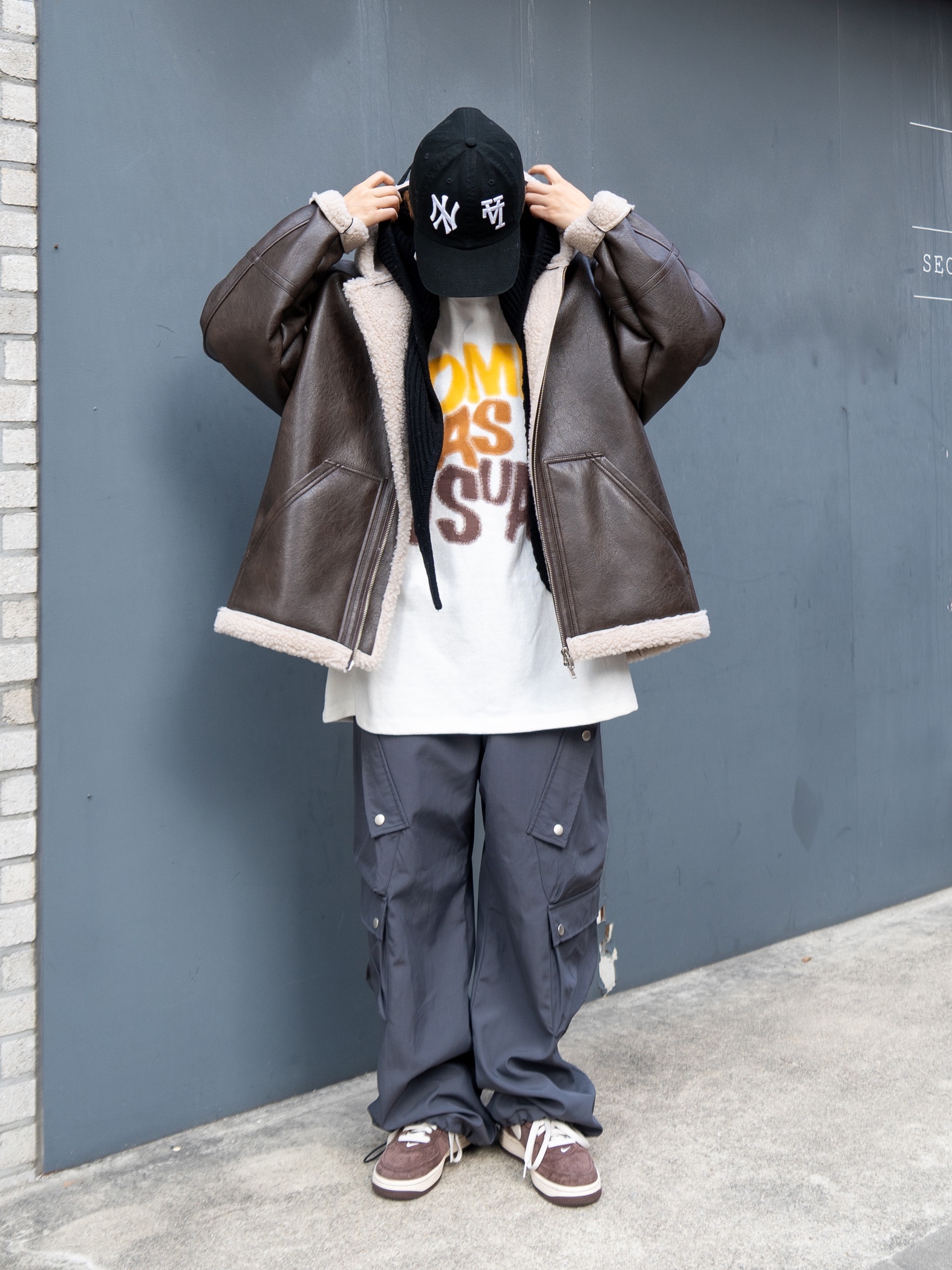 Nike Air Force 1 Mid '07 QS Chocolate 착용 스타일 - 2