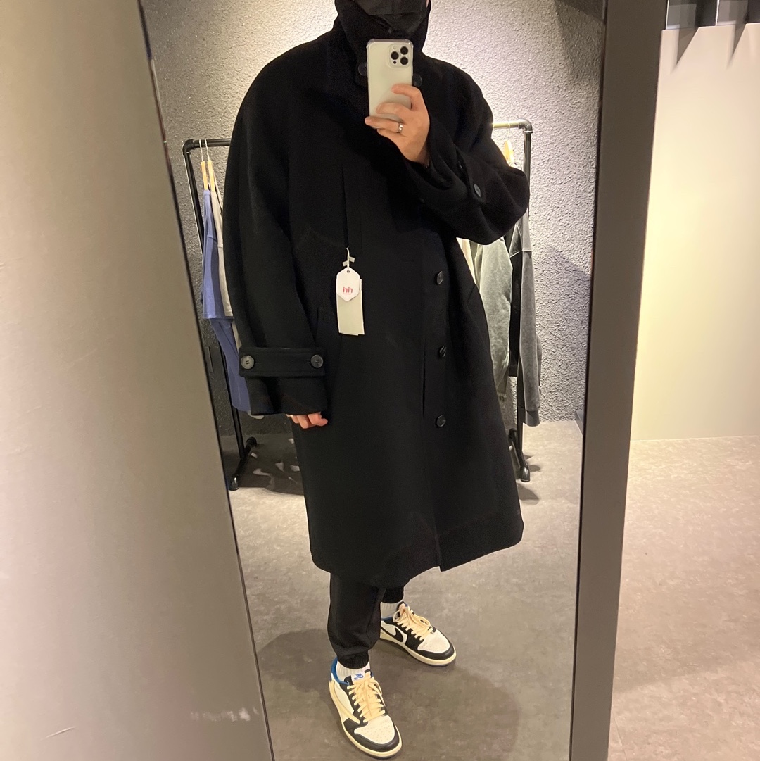 Undermycar Majanne Multi Button Oversized Wool Coat Black Oyster - 21FW, Jordan 1 x Travis Scott x Fragment Retro Low OG SP Military Blue 착용 스타일