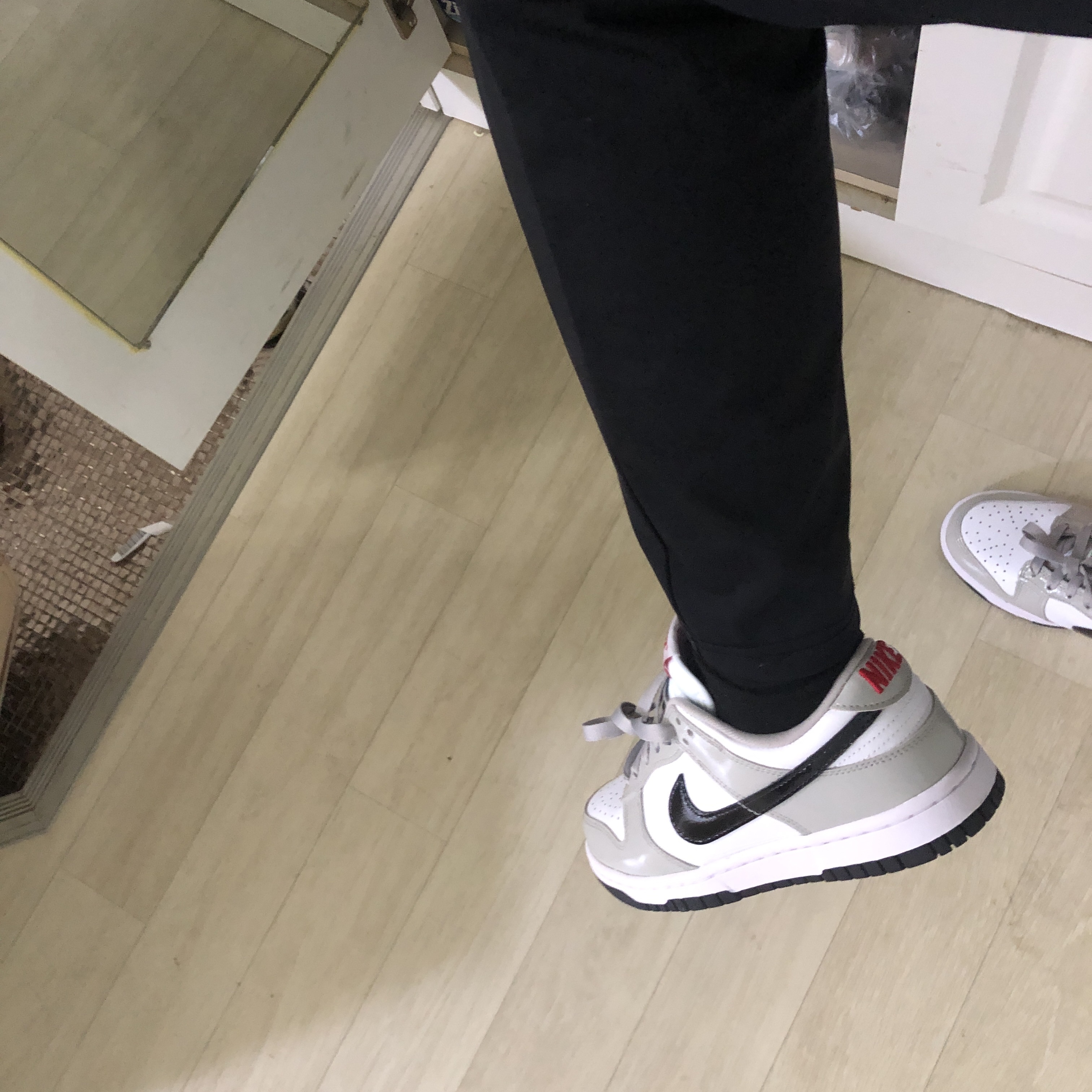 (W) Nike Dunk Low Essential Light Iron Ore Black 착용 스타일