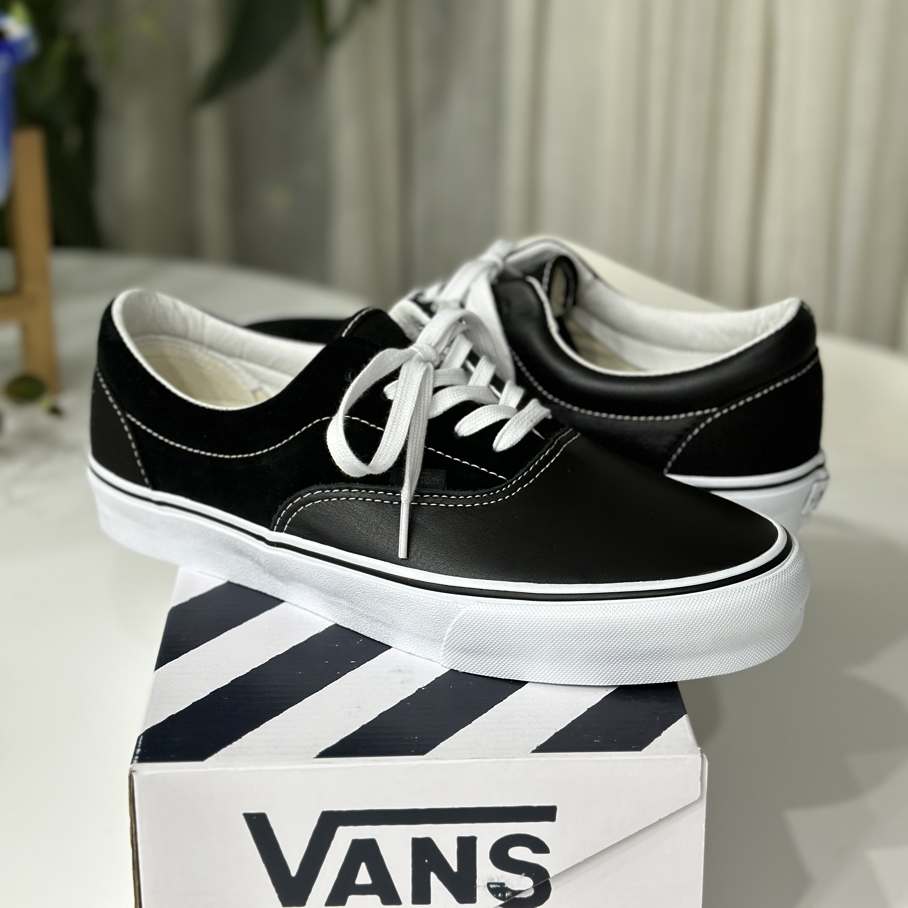 Vans Vault x Engineered Garments Era Gore LX Black 착용 스타일