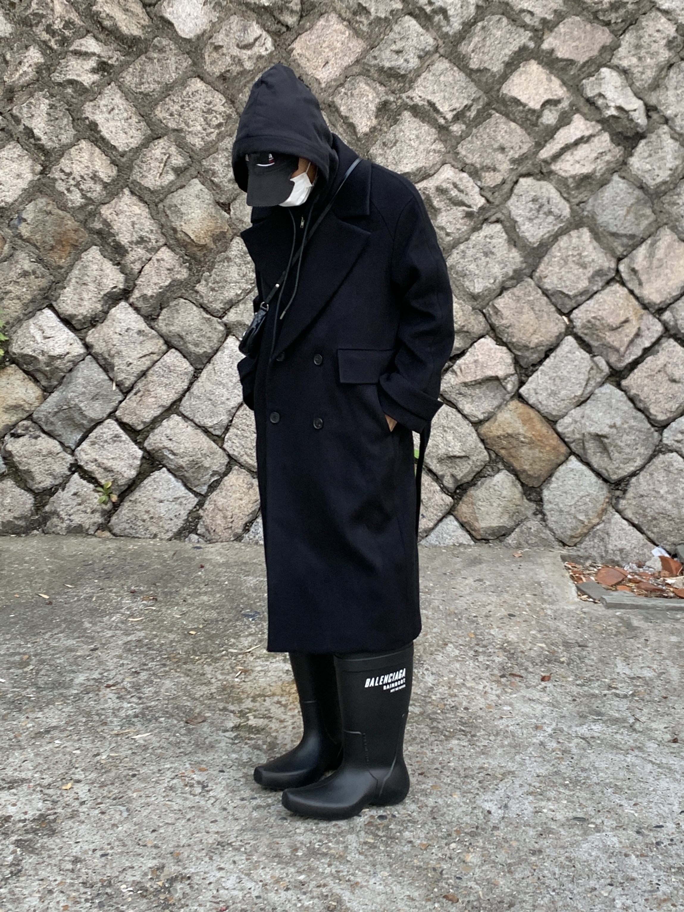 Balenciaga Gaffer Cap Black 착용 스타일 - 3