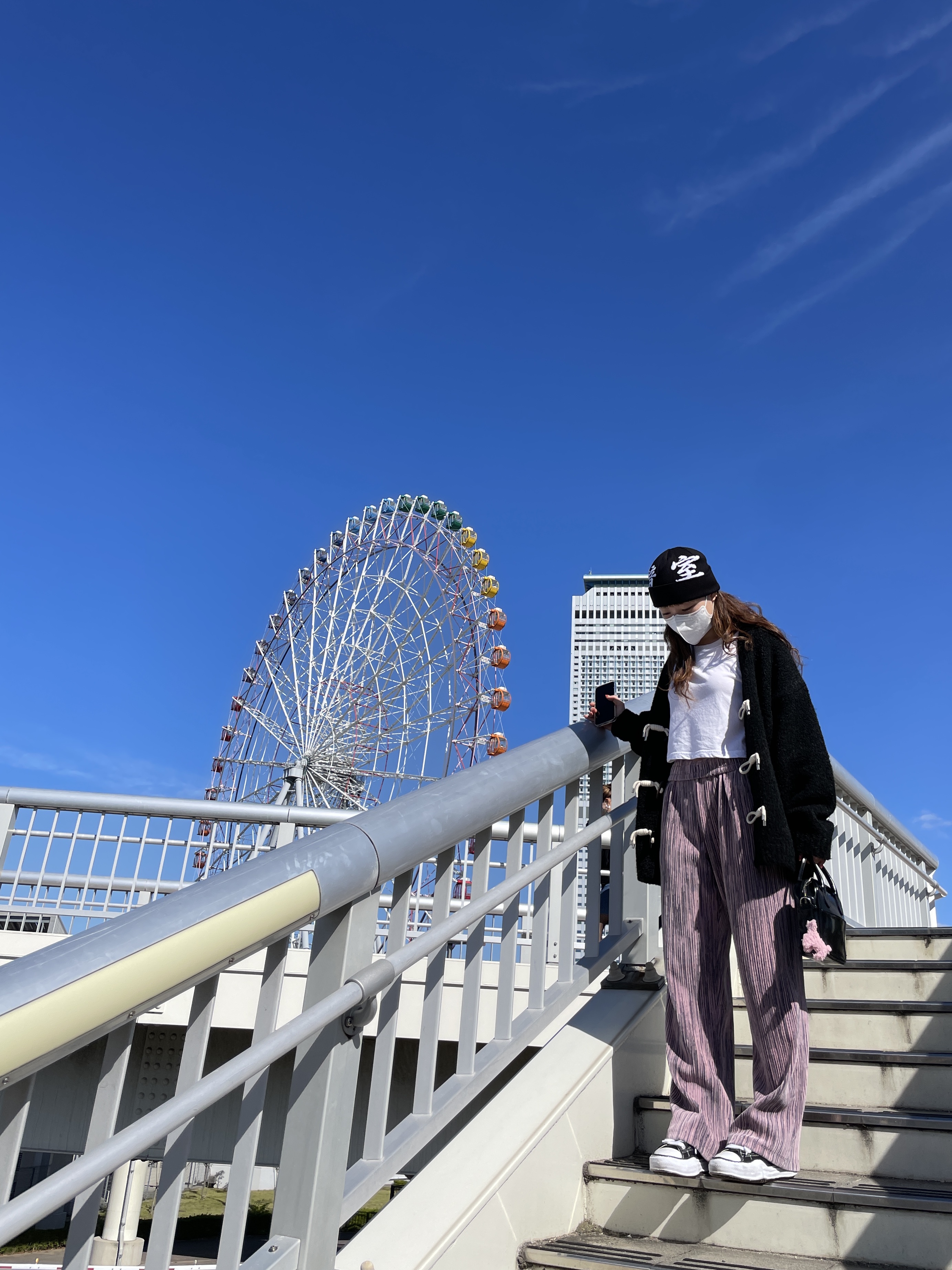Darkr8m Studio Beanie Black, Maison Mihara Yasuhiro Peterson OG Sole Canvas Low Sneakers Black 착용 스타일 - 2