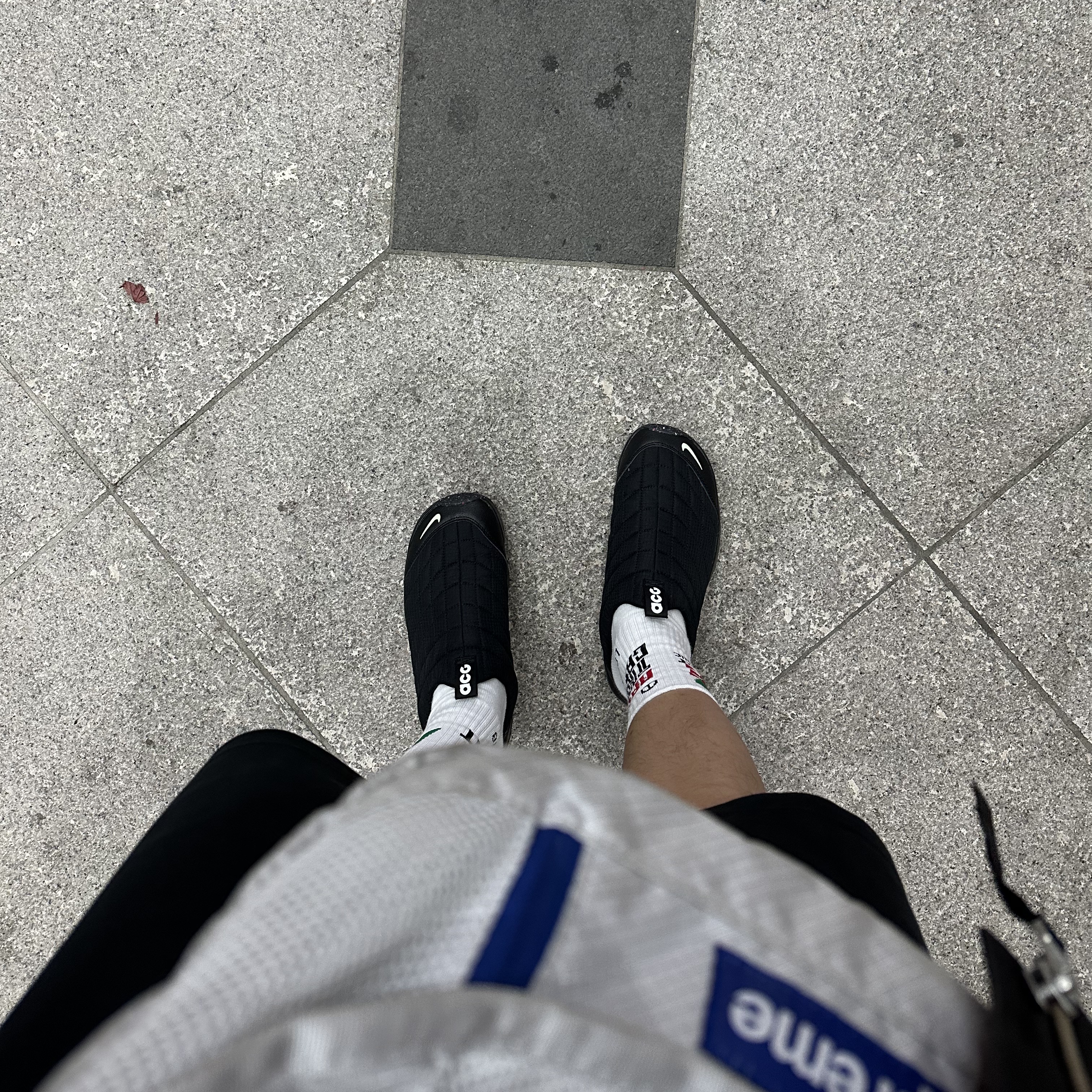 Nike ACG Moc 3.5 Black Glow 착용 스타일