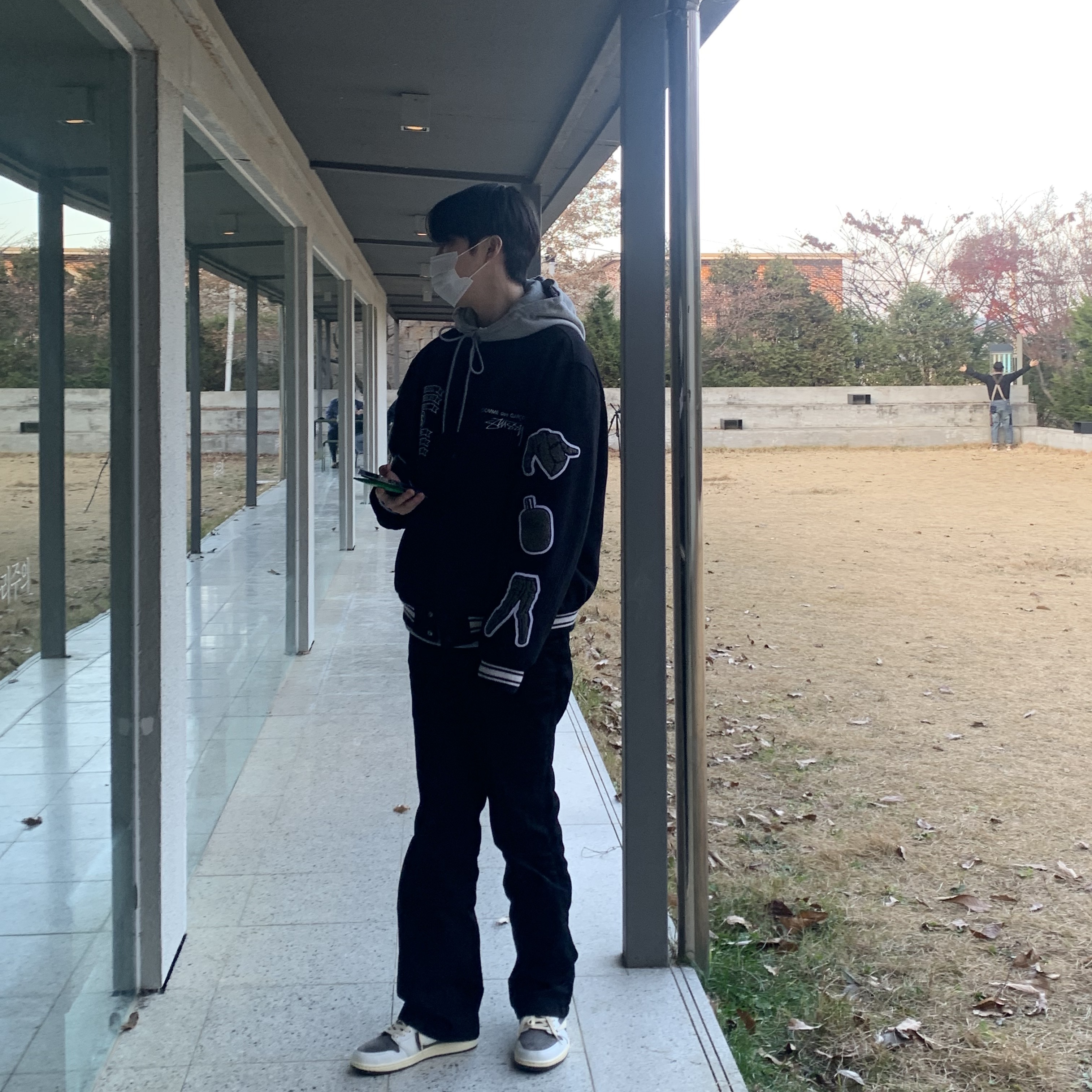 Stussy x CDG Varsity Jacket 착용 스타일 - 3