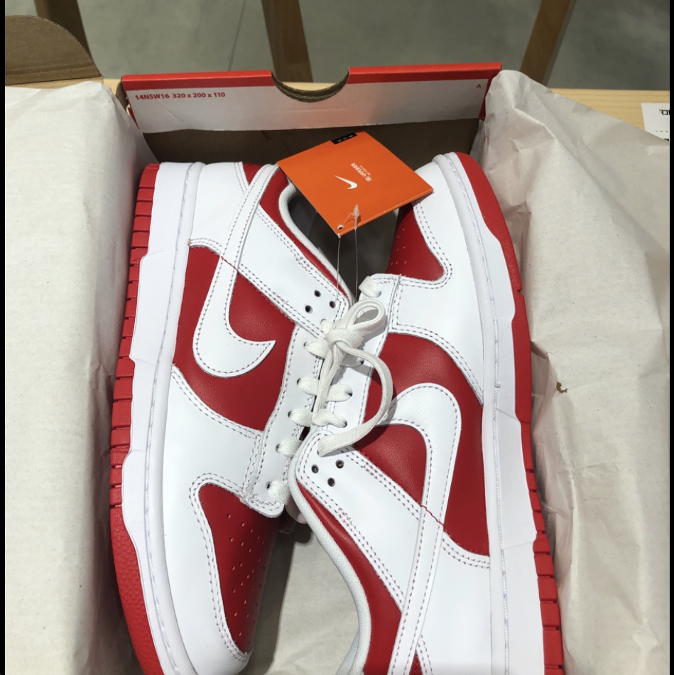 Nike Dunk Low Retro Championship Red 착용 스타일