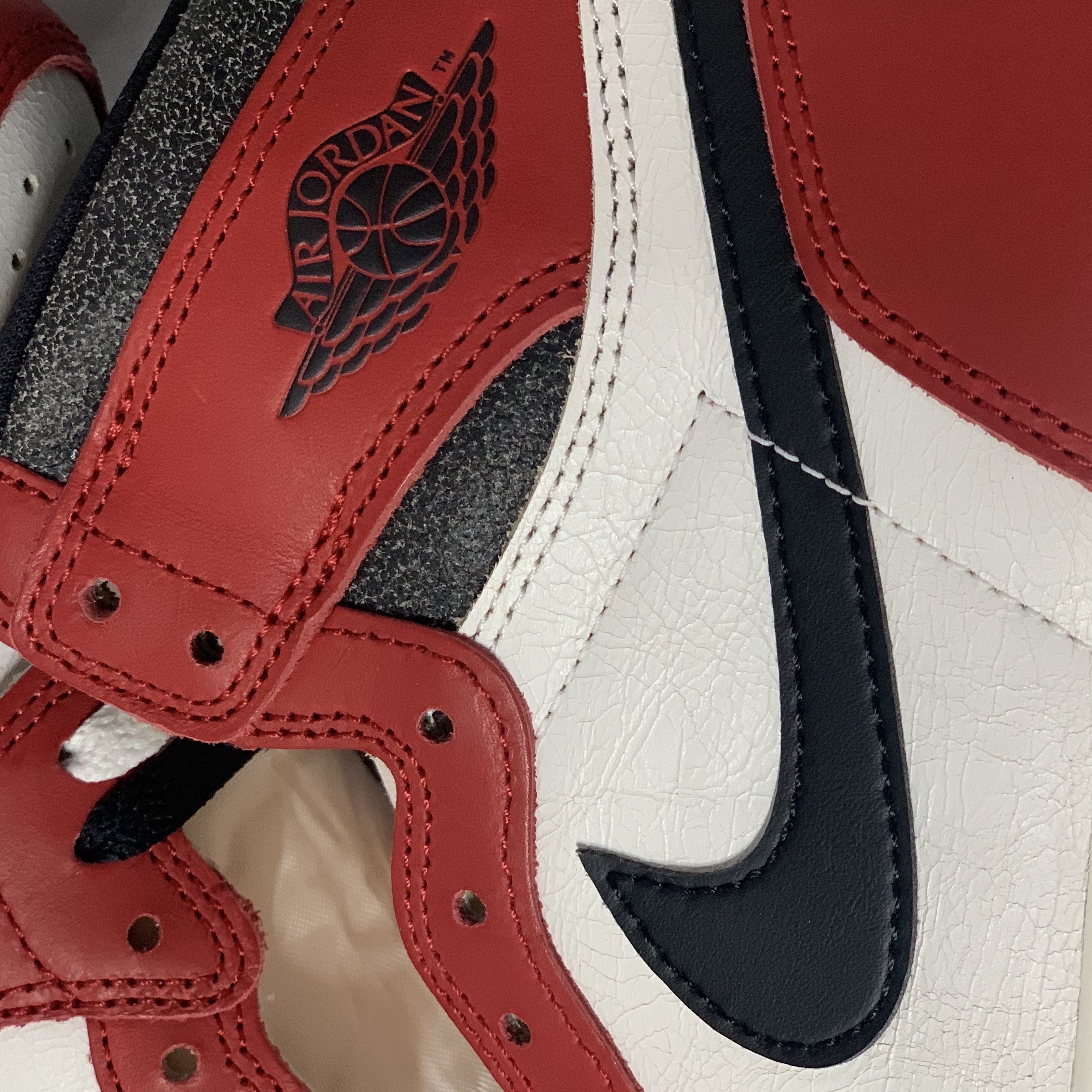 Jordan 1 Retro High OG Chicago 2022 착용 스타일 - 4