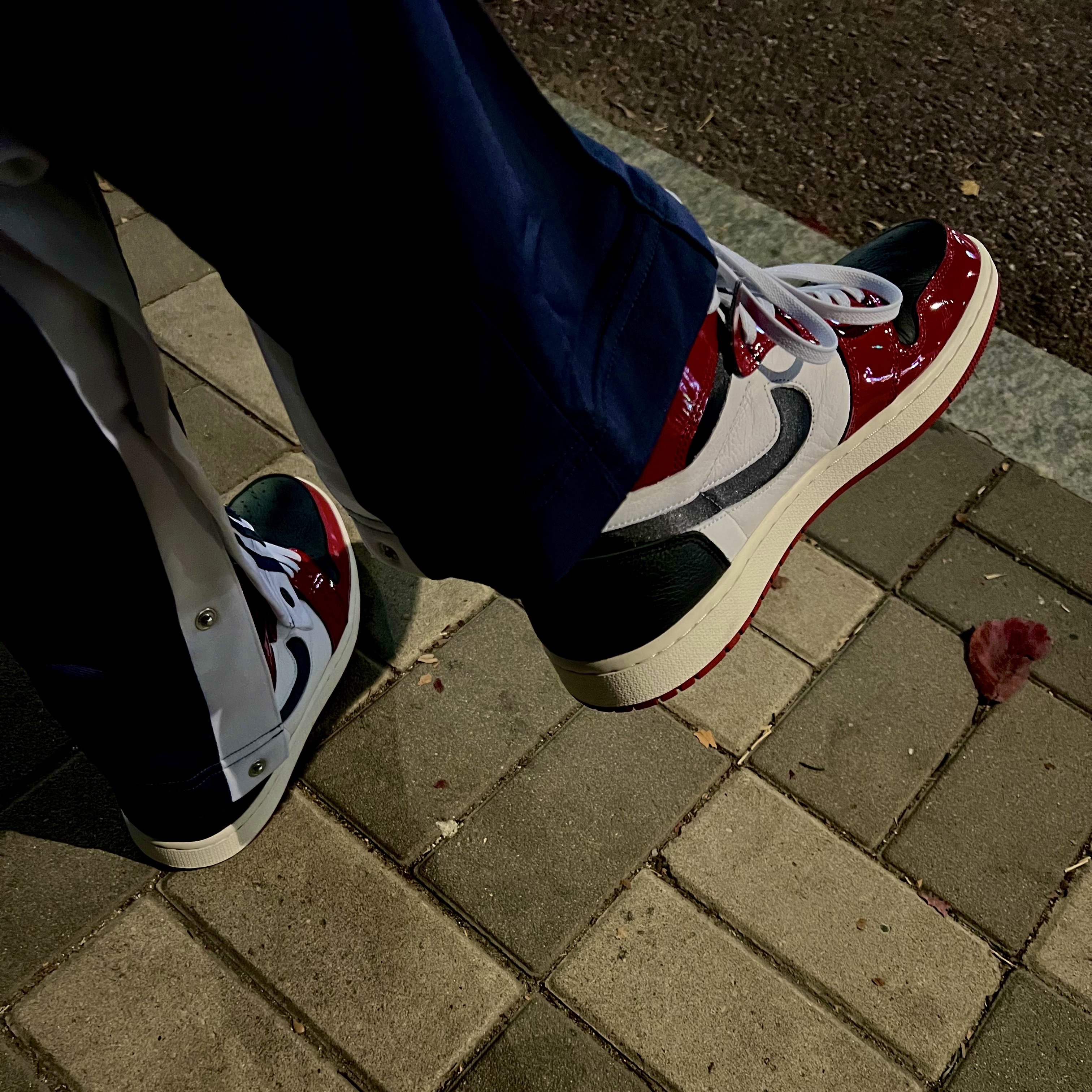 (W) Jordan 1 Zoom Air CMFT Gym Red Black 착용 스타일