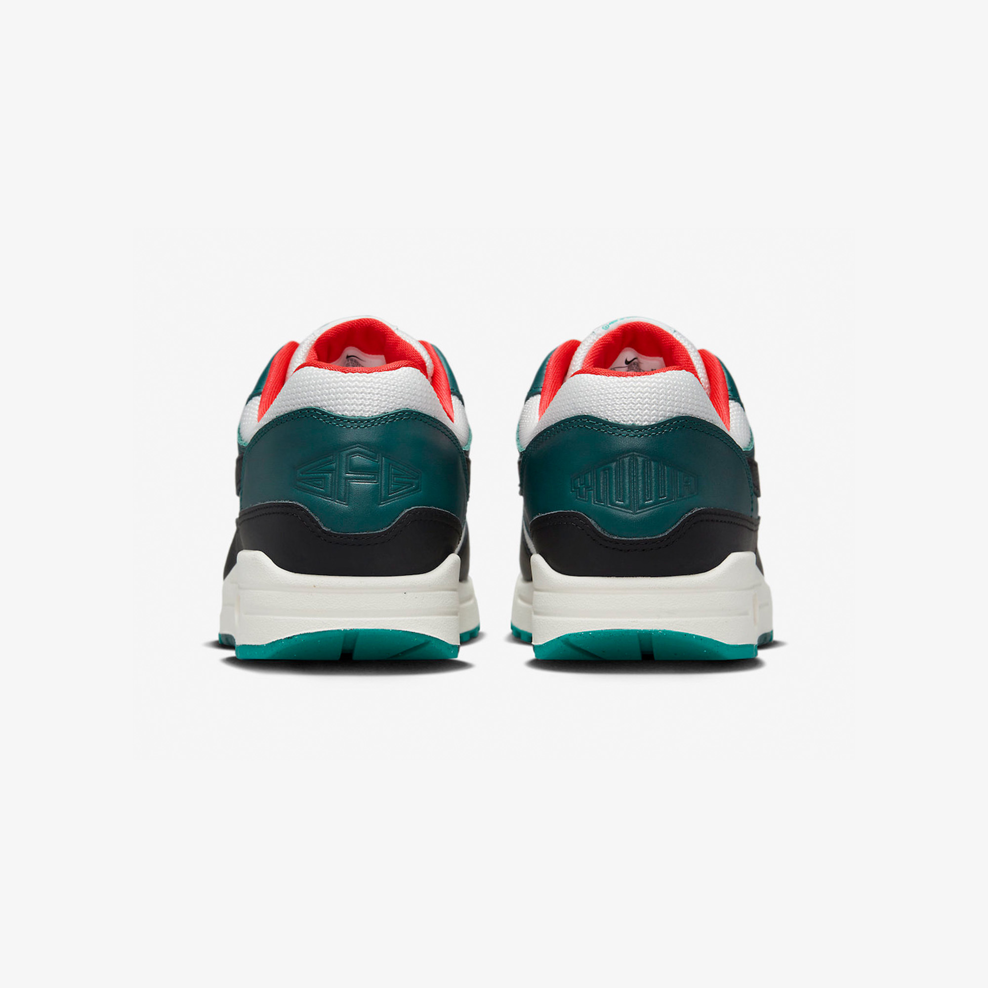 Nike x LFC x LeBron James Air Max 1 Gorge Green 착용 스타일 - 5
