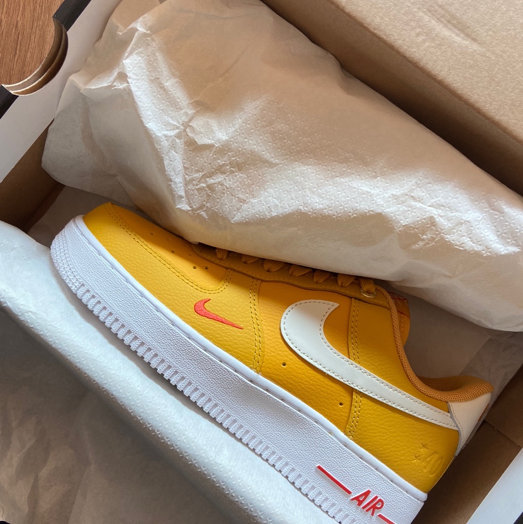 (W) Nike Air Force 1 '07 SE 40th Anniversary Join Forces Yellow Ochre 착용 스타일