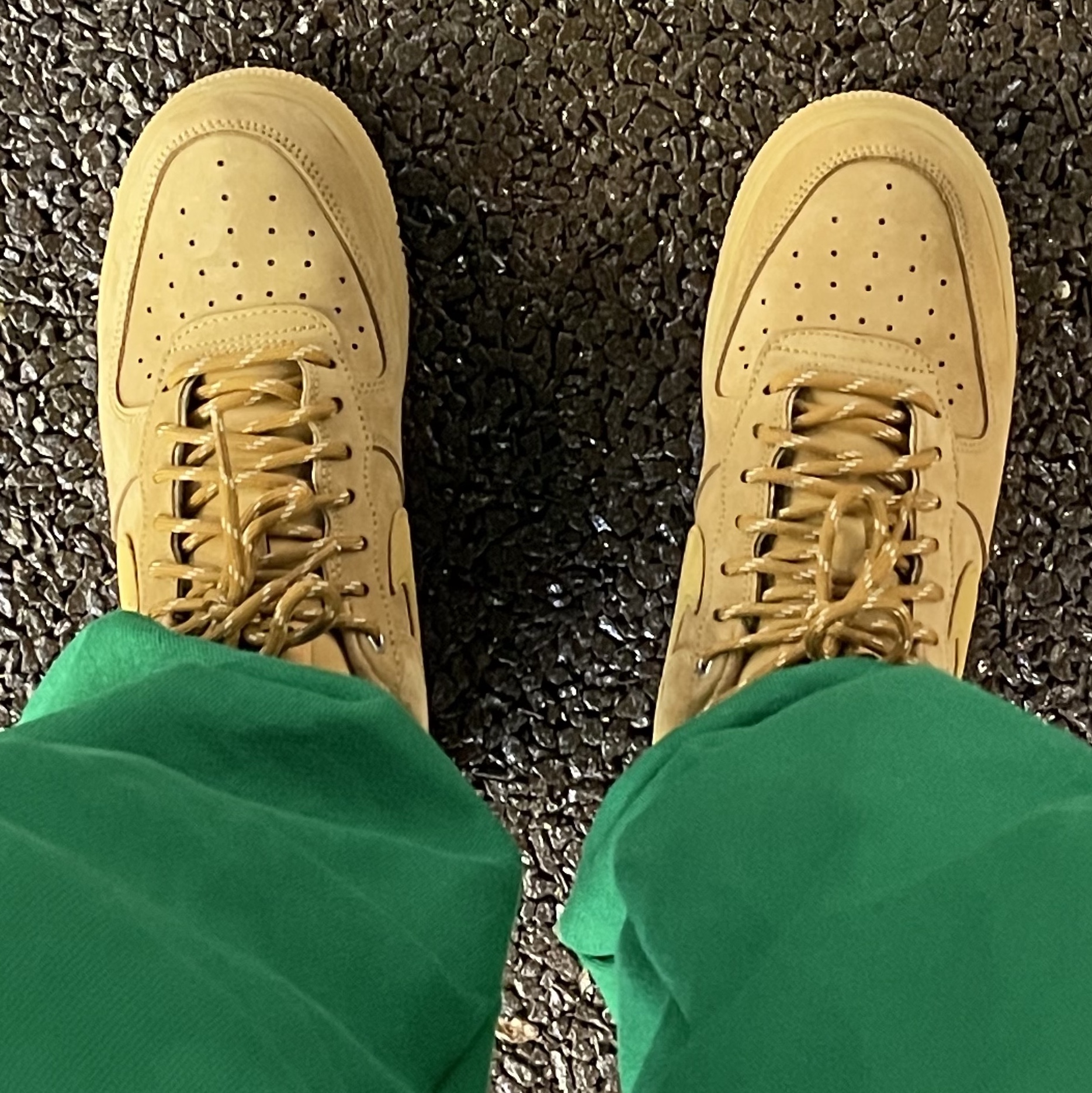 Nike Air Force 1 '07 WB Flax 착용 스타일 - 1