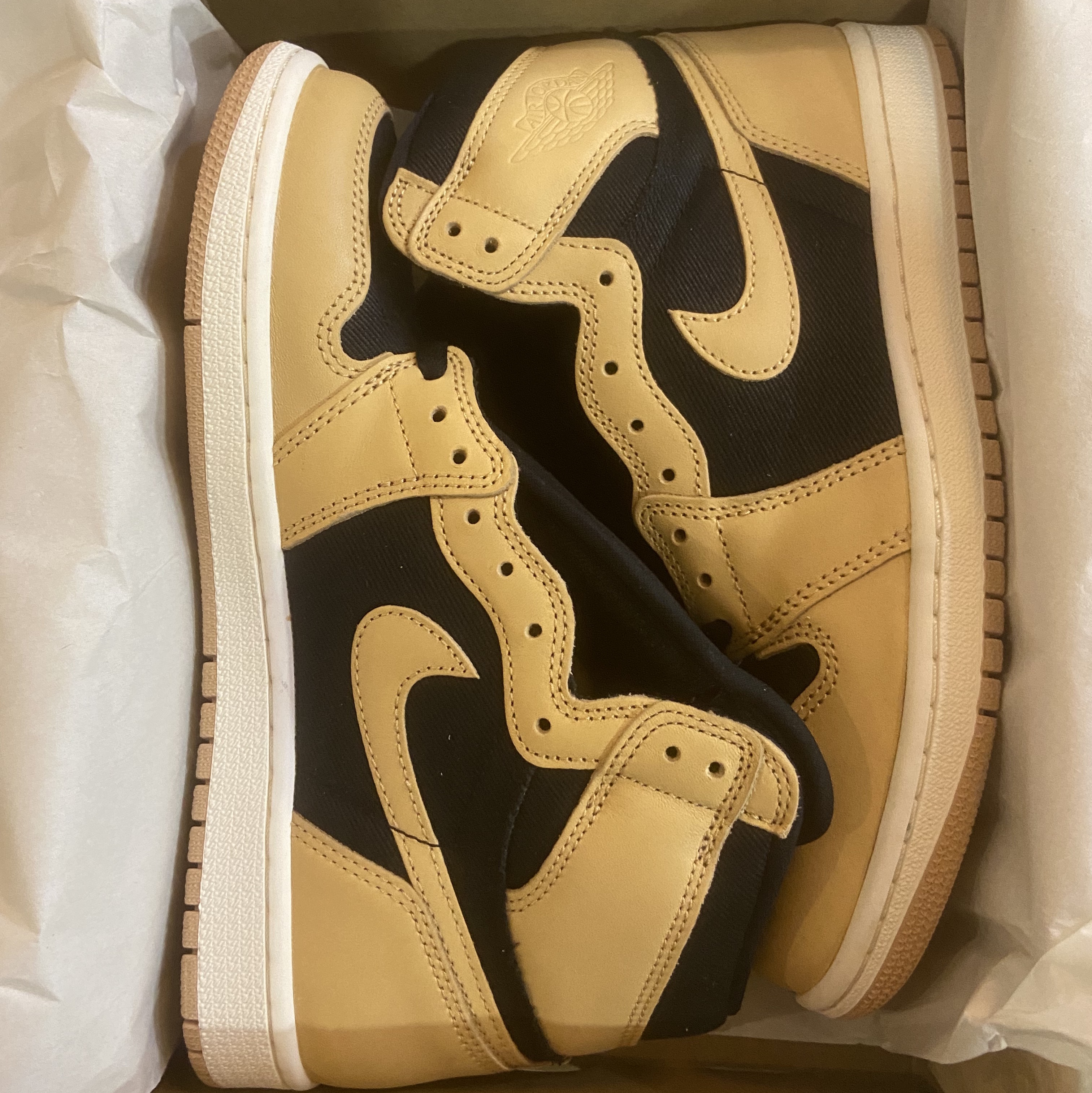 Jordan 1 Retro High OG Pollen 착용 스타일