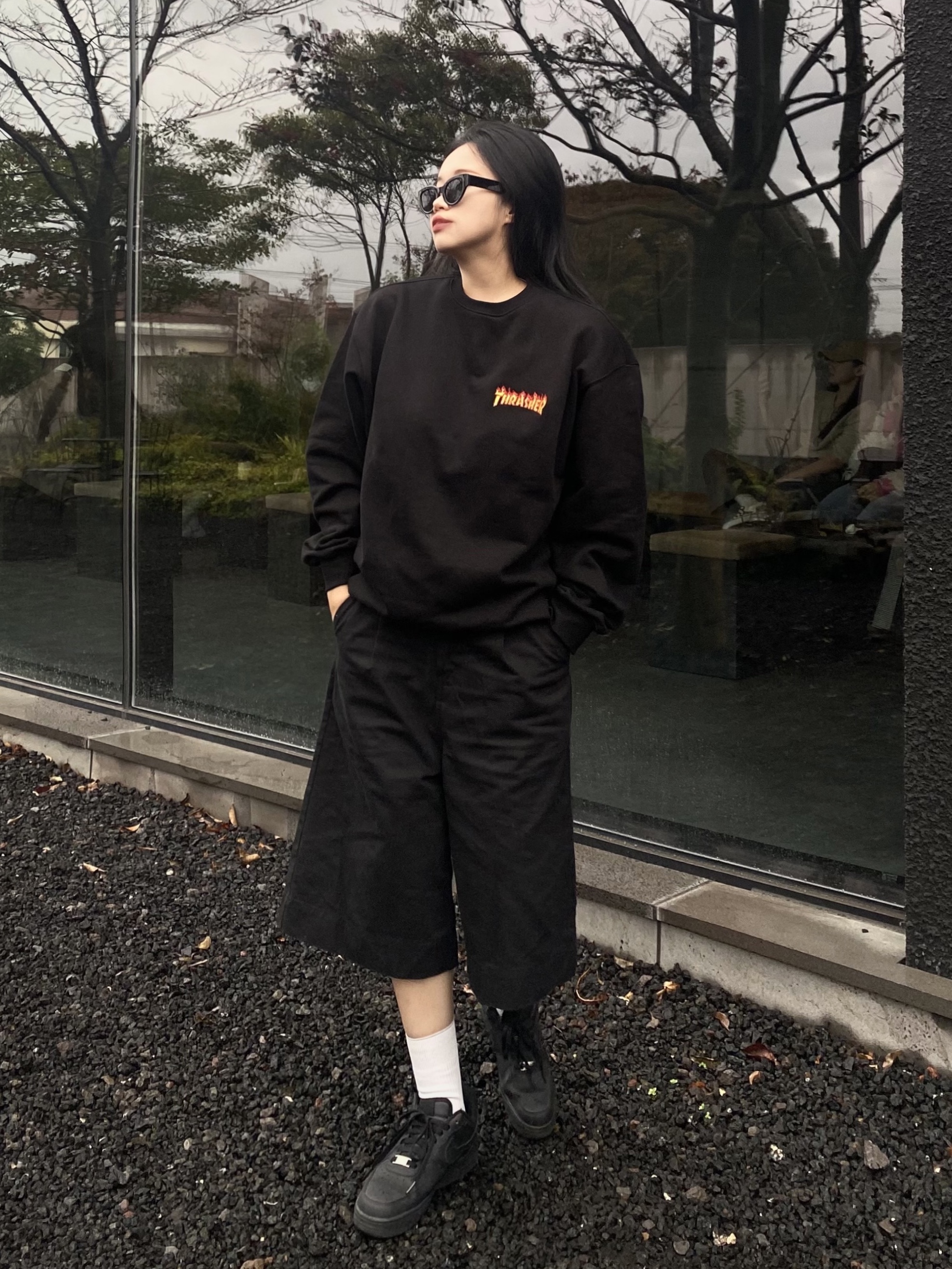 Nike Air Force 1 '07 Low Triple Black 착용 스타일