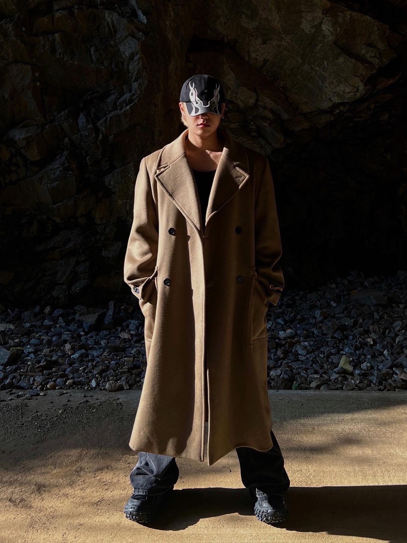 Yeezy Gap Engineered By Balenciaga Flame Cap Black, Balenciaga Defender Sneakers Black 착용 스타일 - 2