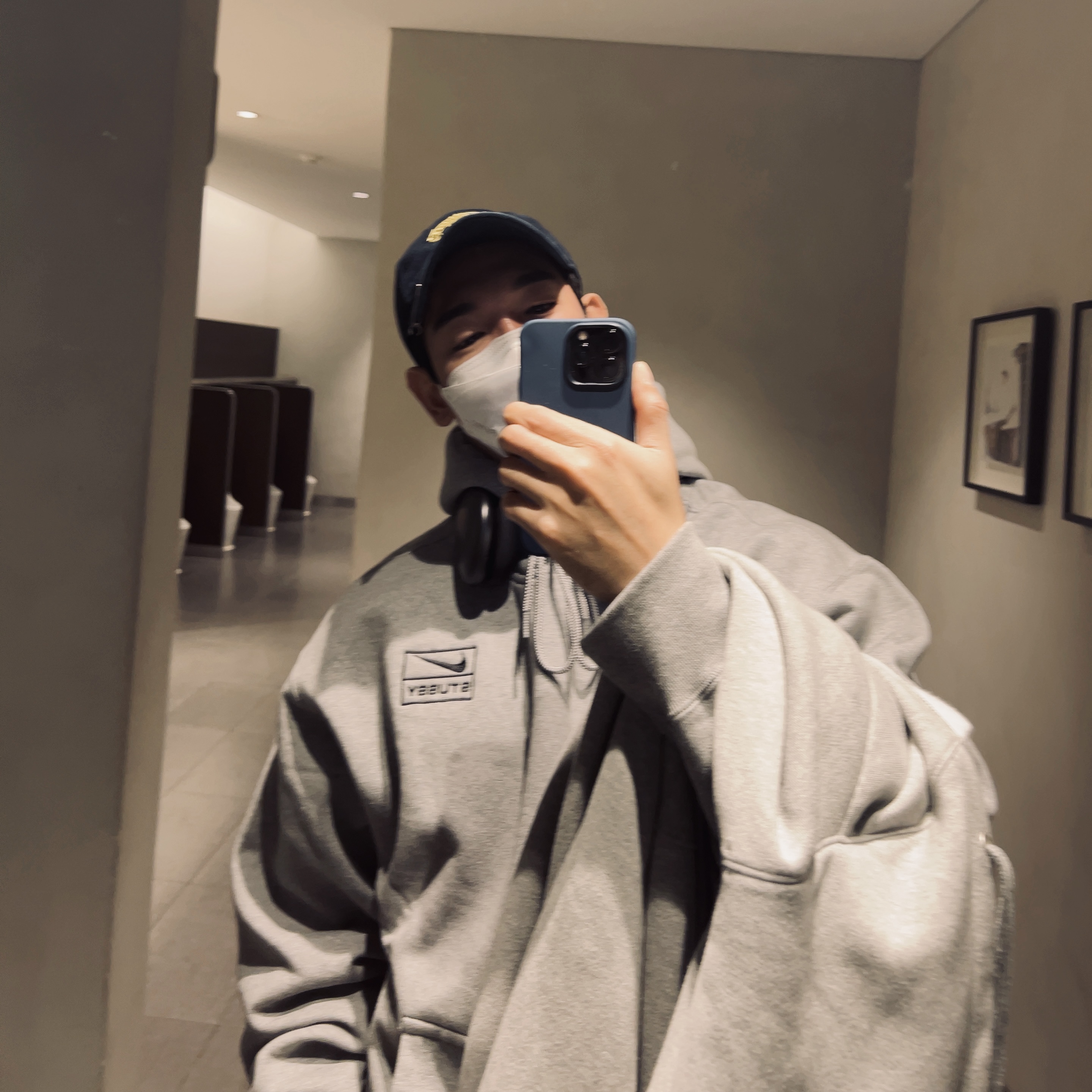 Nike x Stussy NRG RA Pullover Hoodie Dark Grey Heather (DJ9488-063) 착용 스타일