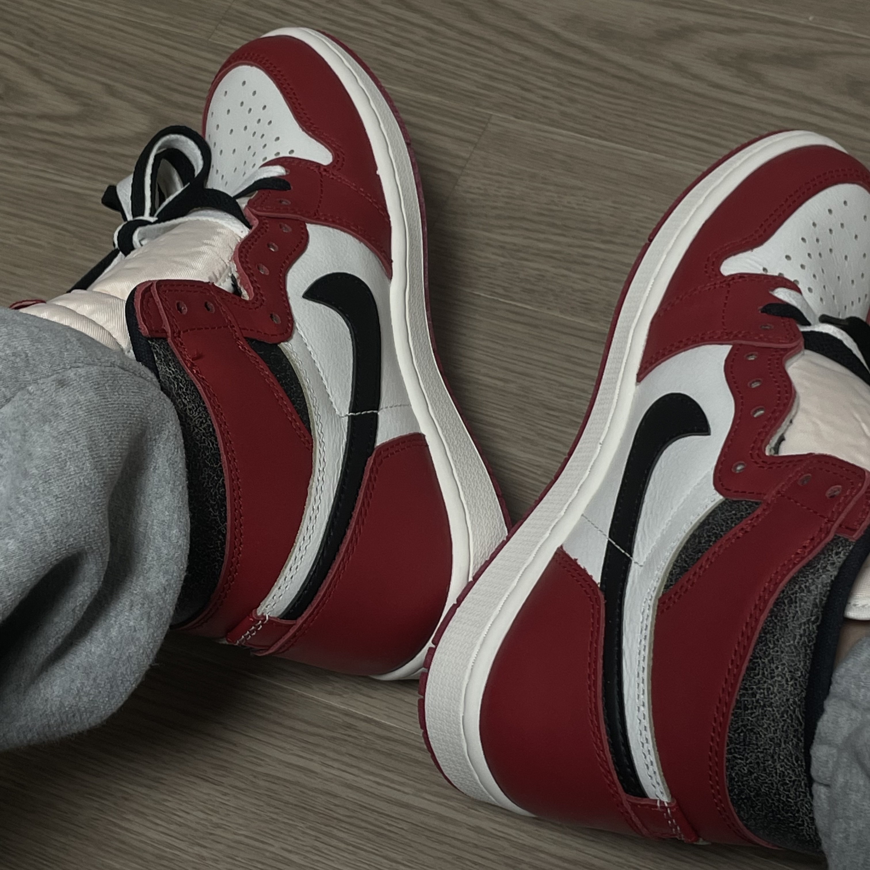Jordan 1 Retro High OG Chicago 2022 착용 스타일 - 3