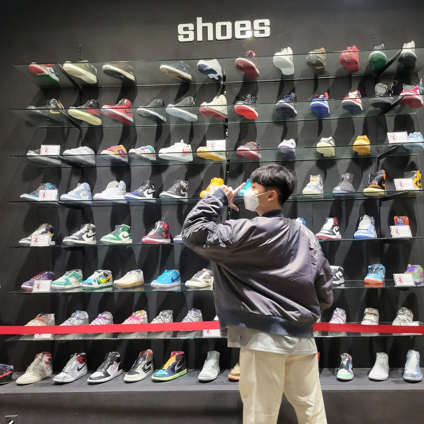 Maison Mihara Yasuhiro Wayne OG Sole Leather Low-top Sneakers Gray White, Stussy Dyed Nylon Bomber Navy 착용 스타일 - 2