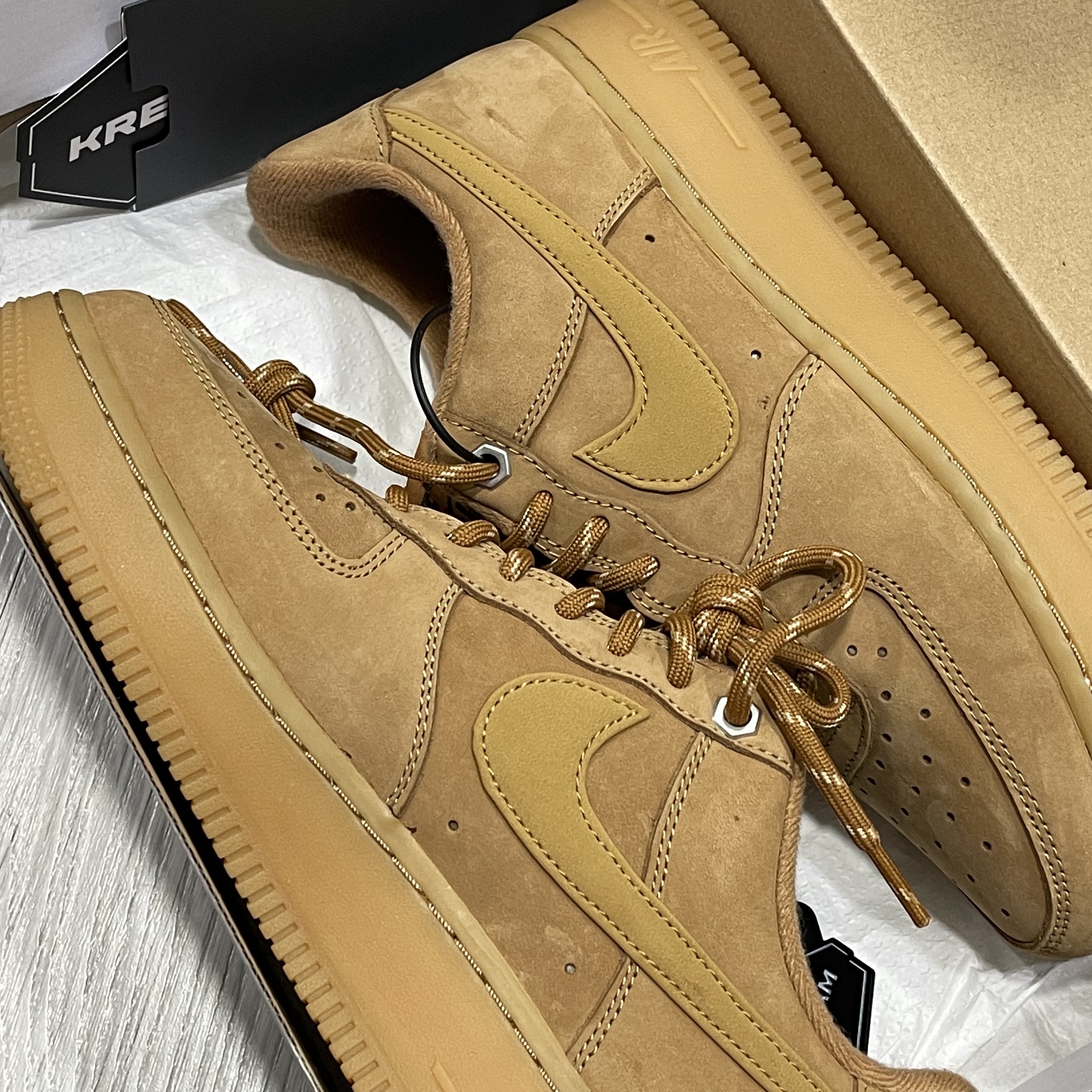 Nike Air Force 1 '07 WB Flax 착용 스타일 - 2