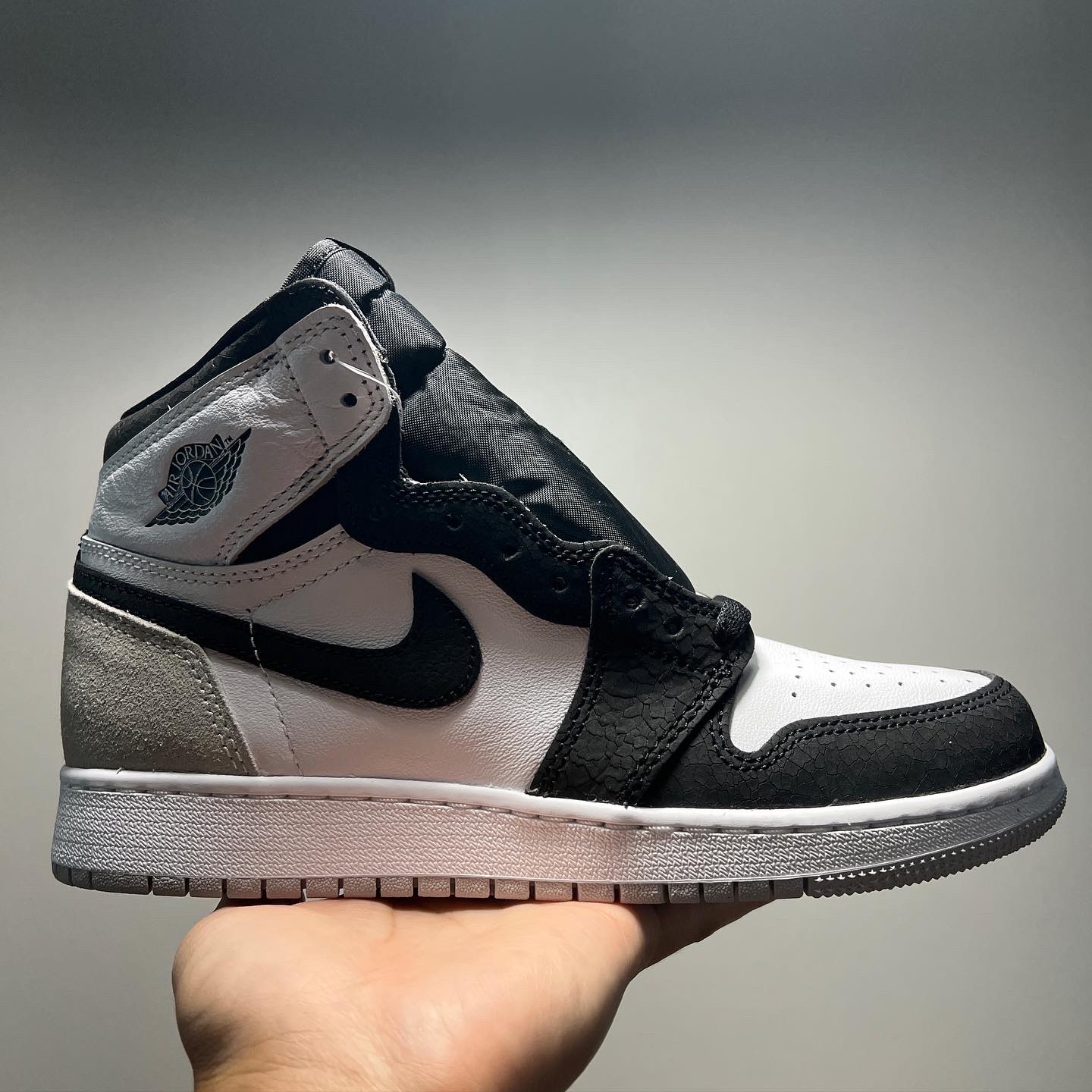(GS) Jordan 1 Retro High OG Bleached Coral, Jordan 1 Retro High OG Bleached Coral 착용 스타일 - 2