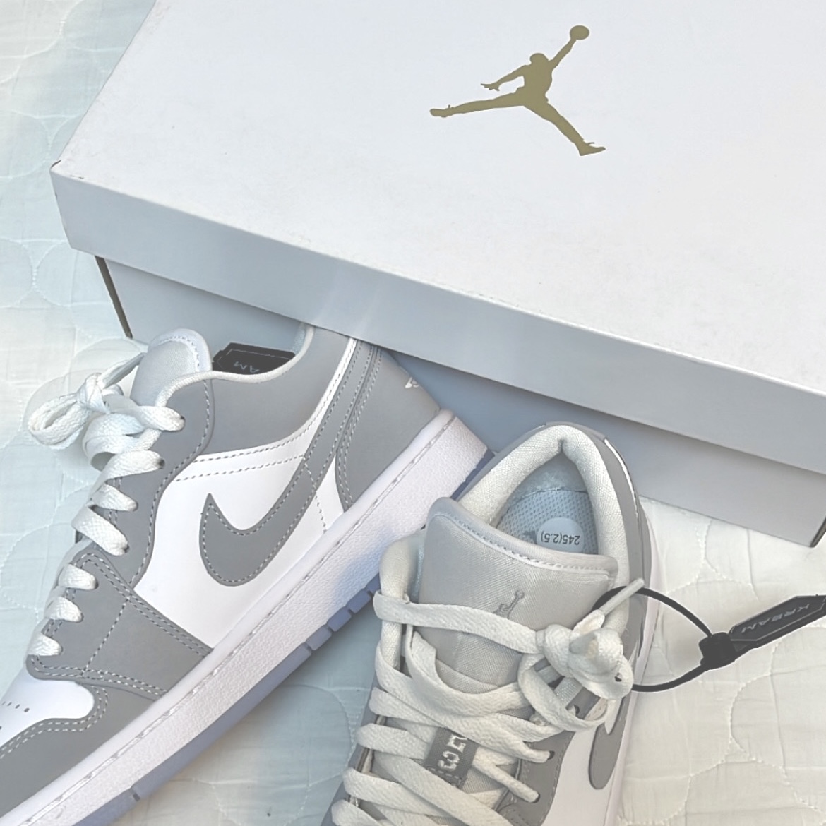(W) Jordan 1 Low White Wolf Grey 착용 스타일 - 2