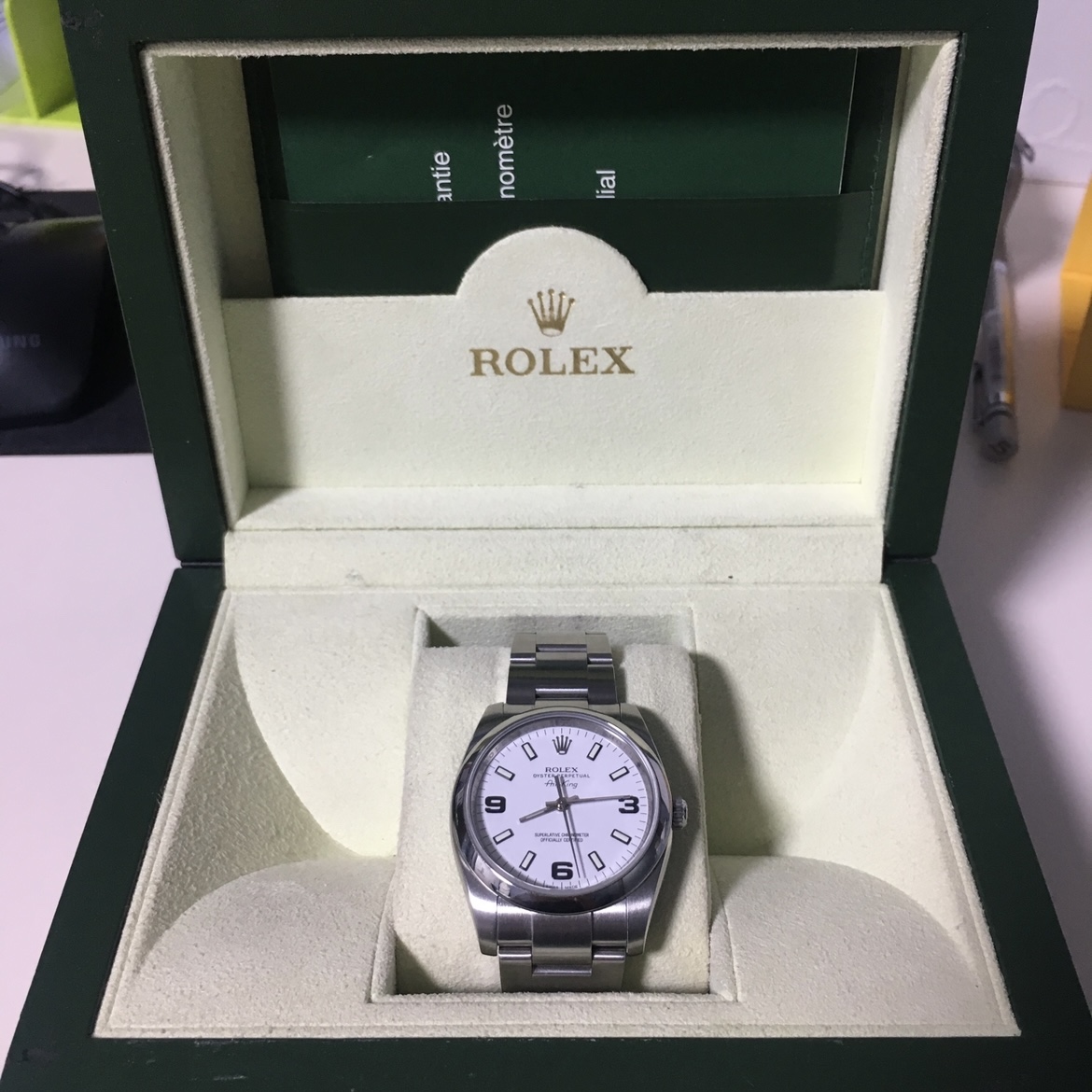 Rolex Air-King 40mm 126900 Black Oyster 착용 스타일 - 2