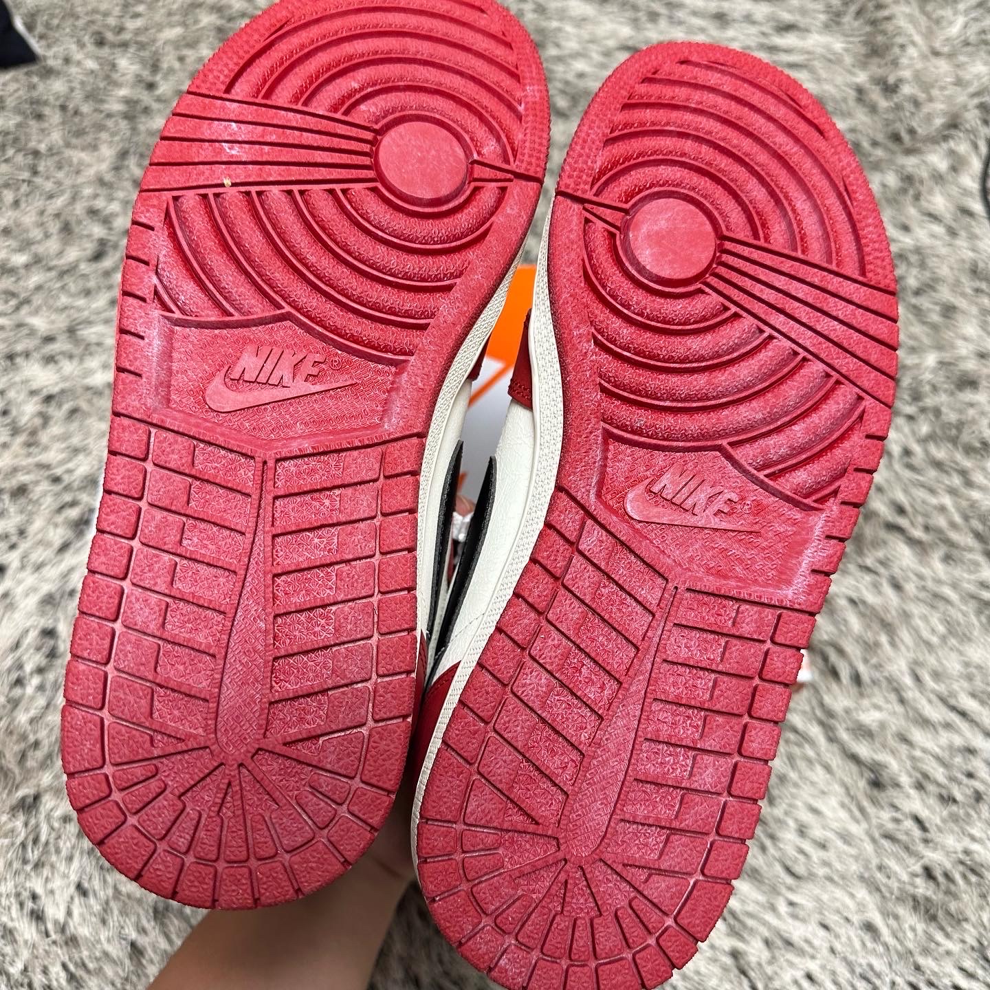 Jordan 1 Retro High OG Chicago 2022, (GS) Jordan 1 Retro High OG Chicago 2022 착용 스타일 - 5