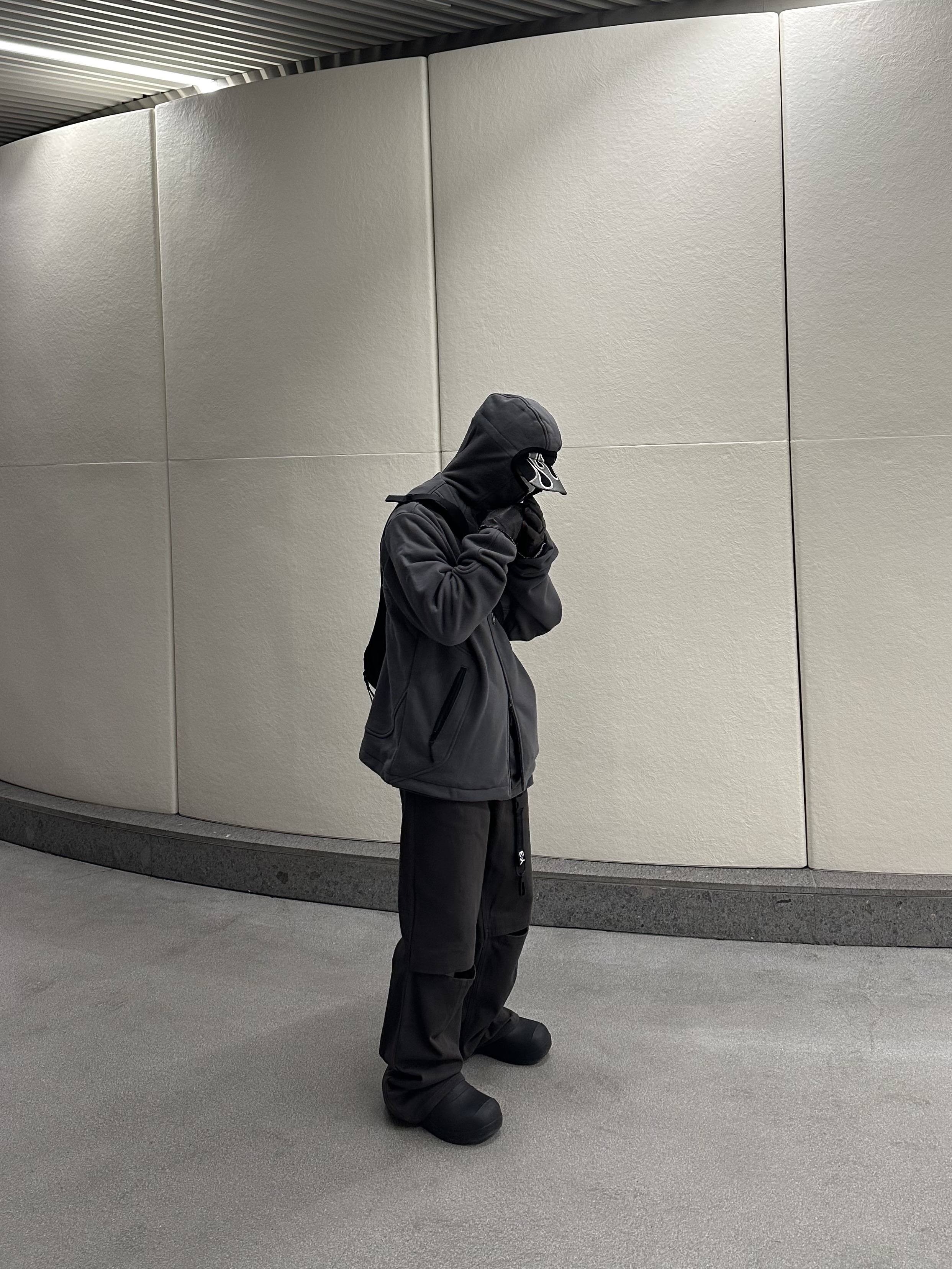 Yeezy Gap Engineered By Balenciaga Flame Cap Black, Undermycar Marshall Chest Pocket Balaclava Zip-Up Chimera - 22SS 착용 스타일 - 3