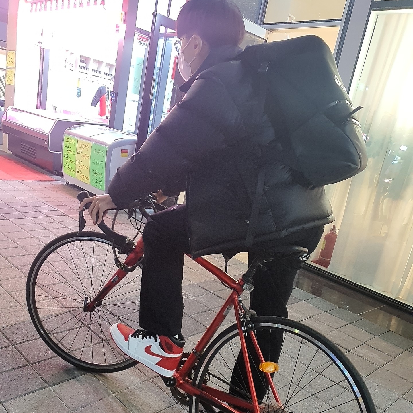 Jordan 1 Retro High OG Heritage, The North Face 1996 Eco Nuptse Jacket Black 착용 스타일 - 1