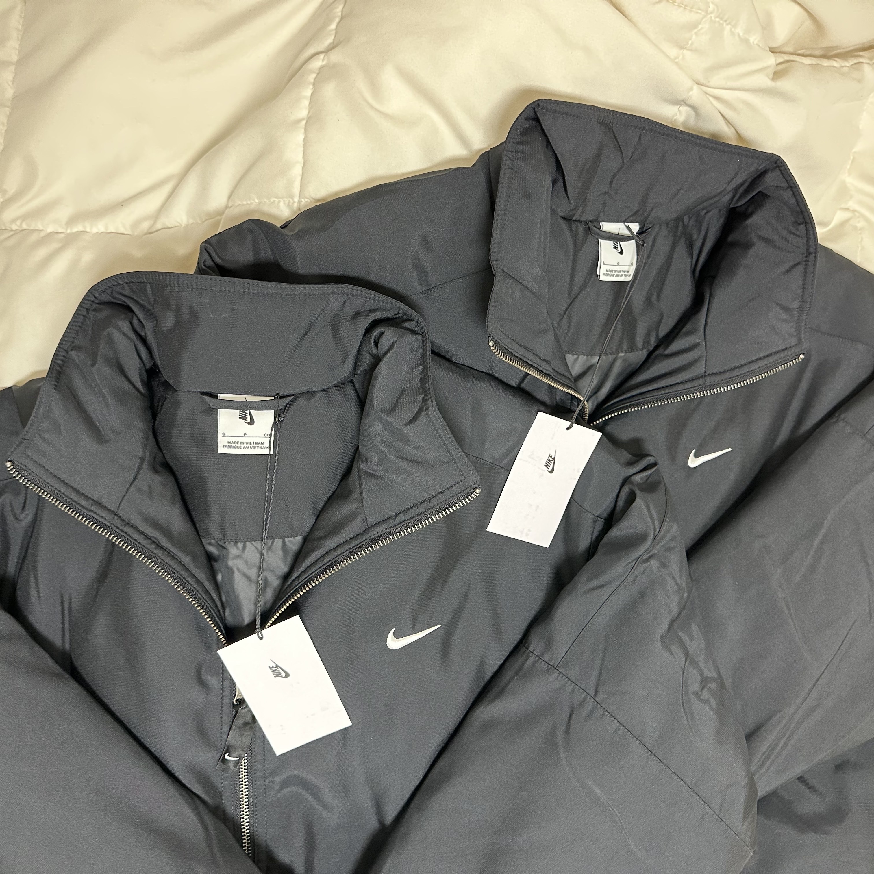 Nike NRG Solo Swoosh Satin Bomber Jacket Black - US/EU 착용 스타일