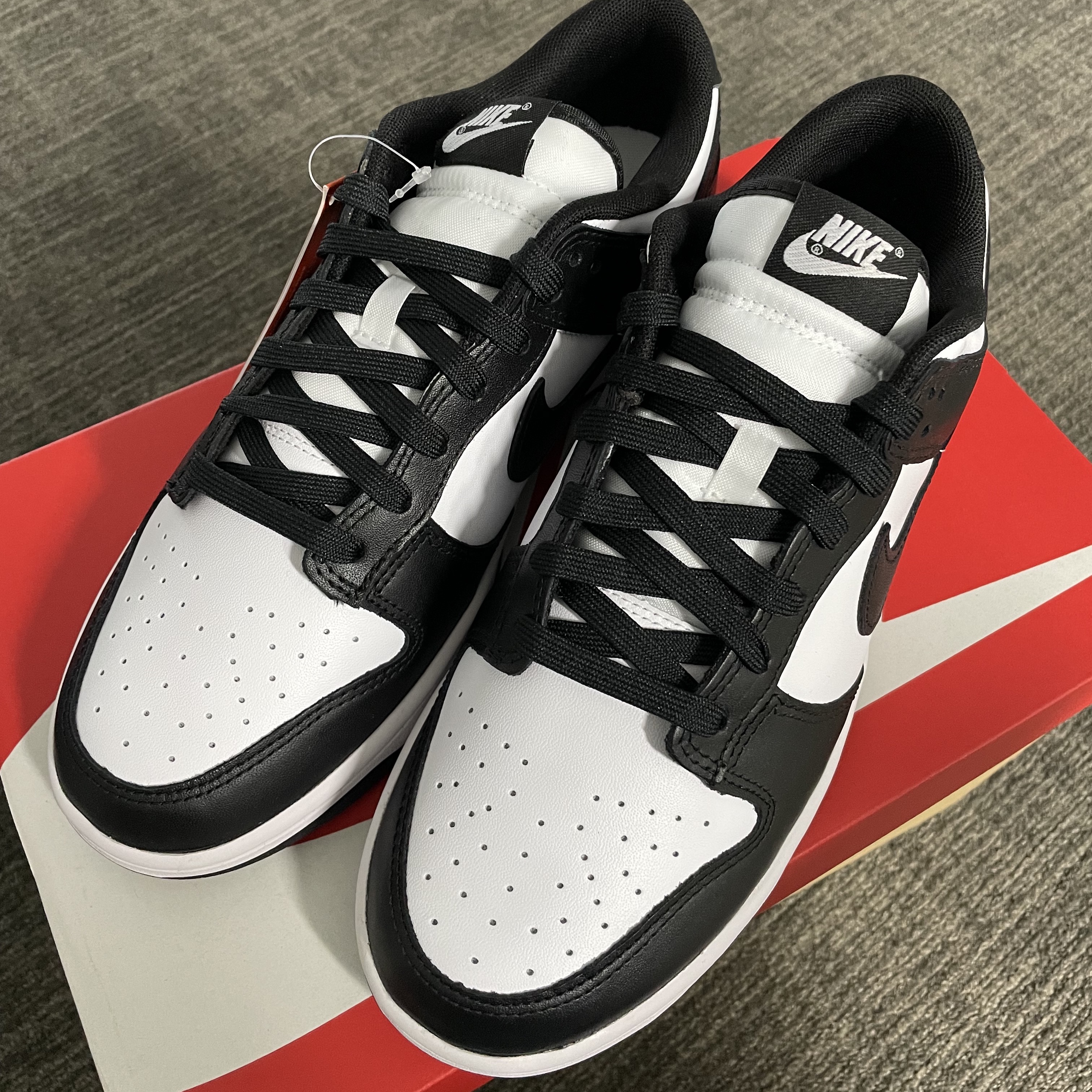 Nike Dunk Low Retro Black 착용 스타일 - 2