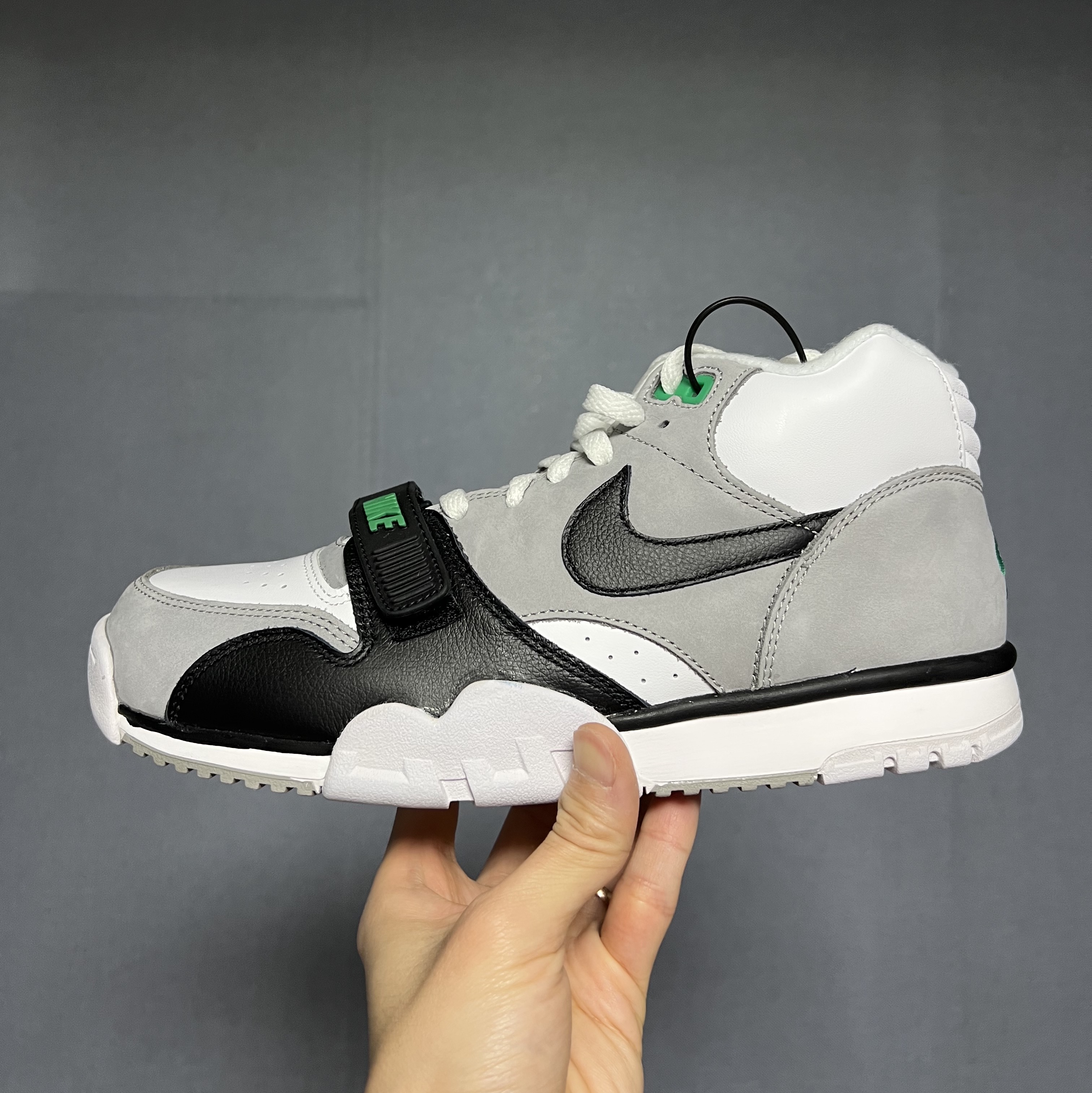 Nike Air Trainer 1 Chlorophyll 착용 스타일 - 1