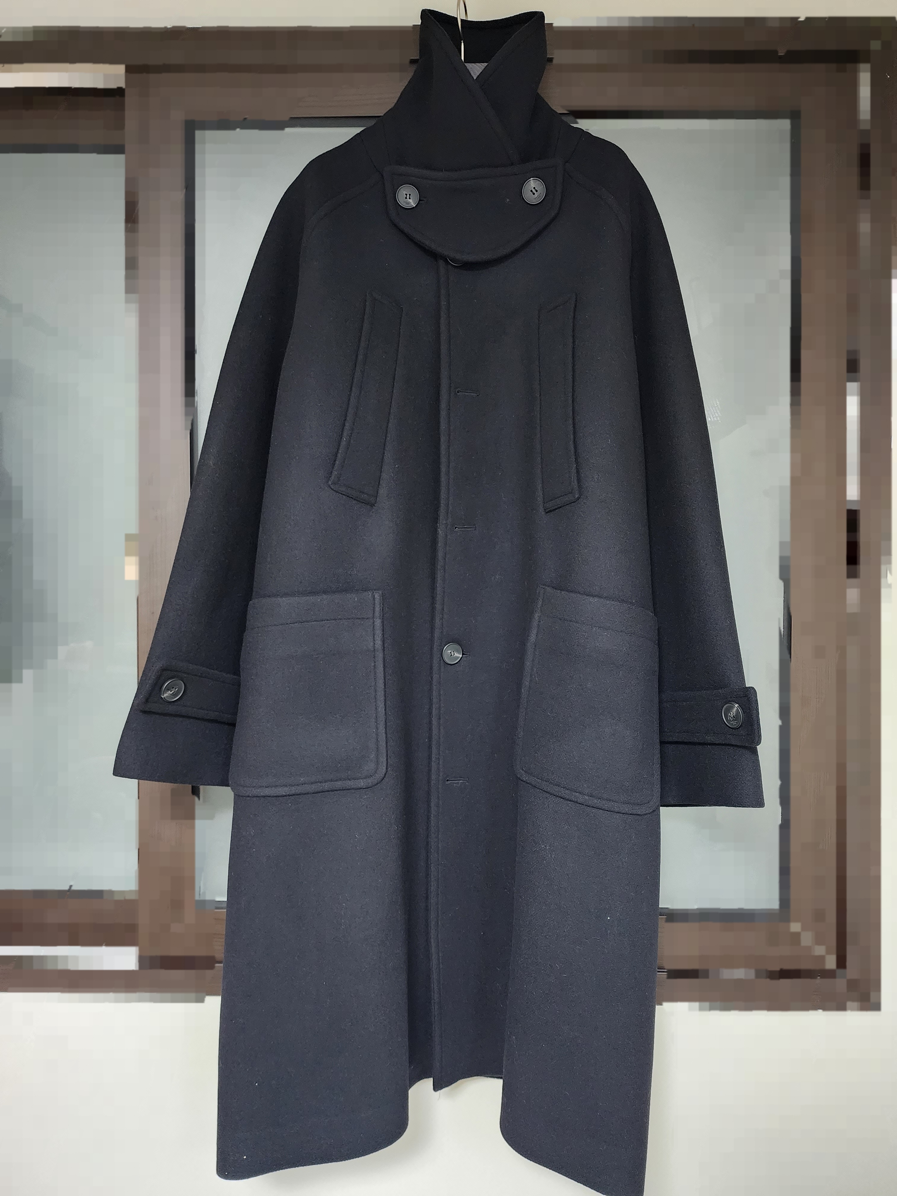 Undermycar Legion.02 Balmacaan Oversized Wool Coat Black 착용 스타일 - 1