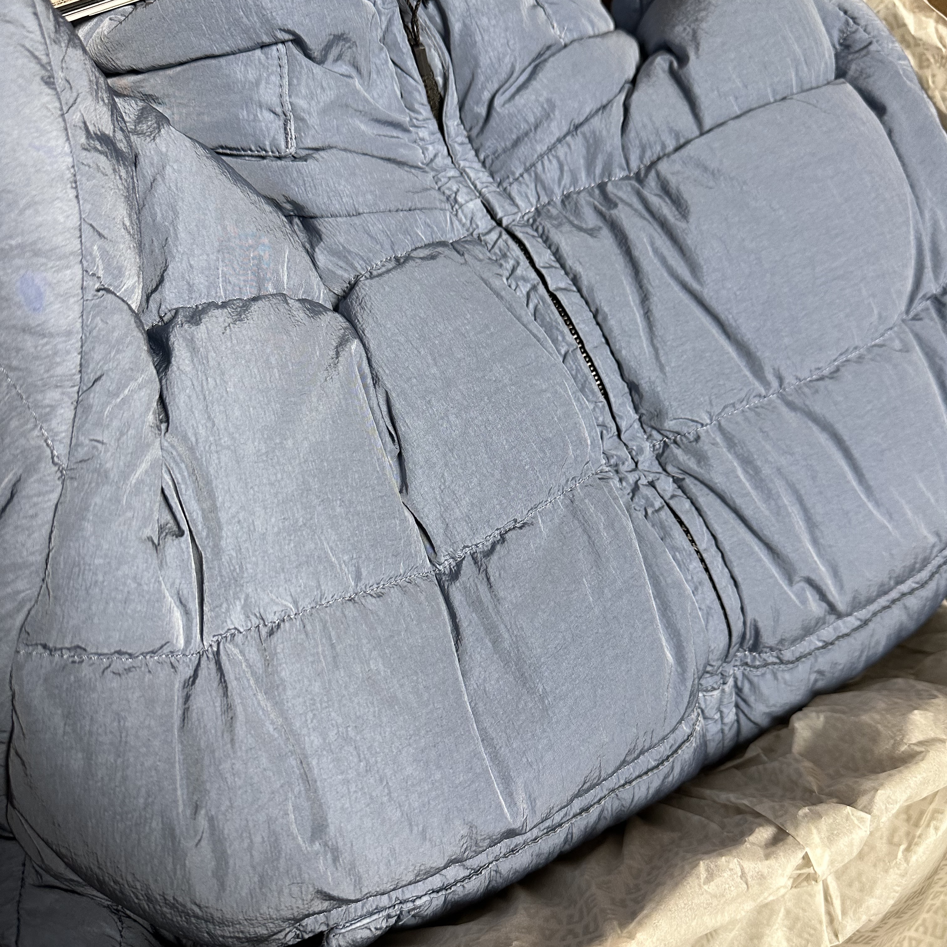 C.P. Company Eco-Chrome R Down Jacket Infinity Blue - 22FW 착용 스타일 - 2