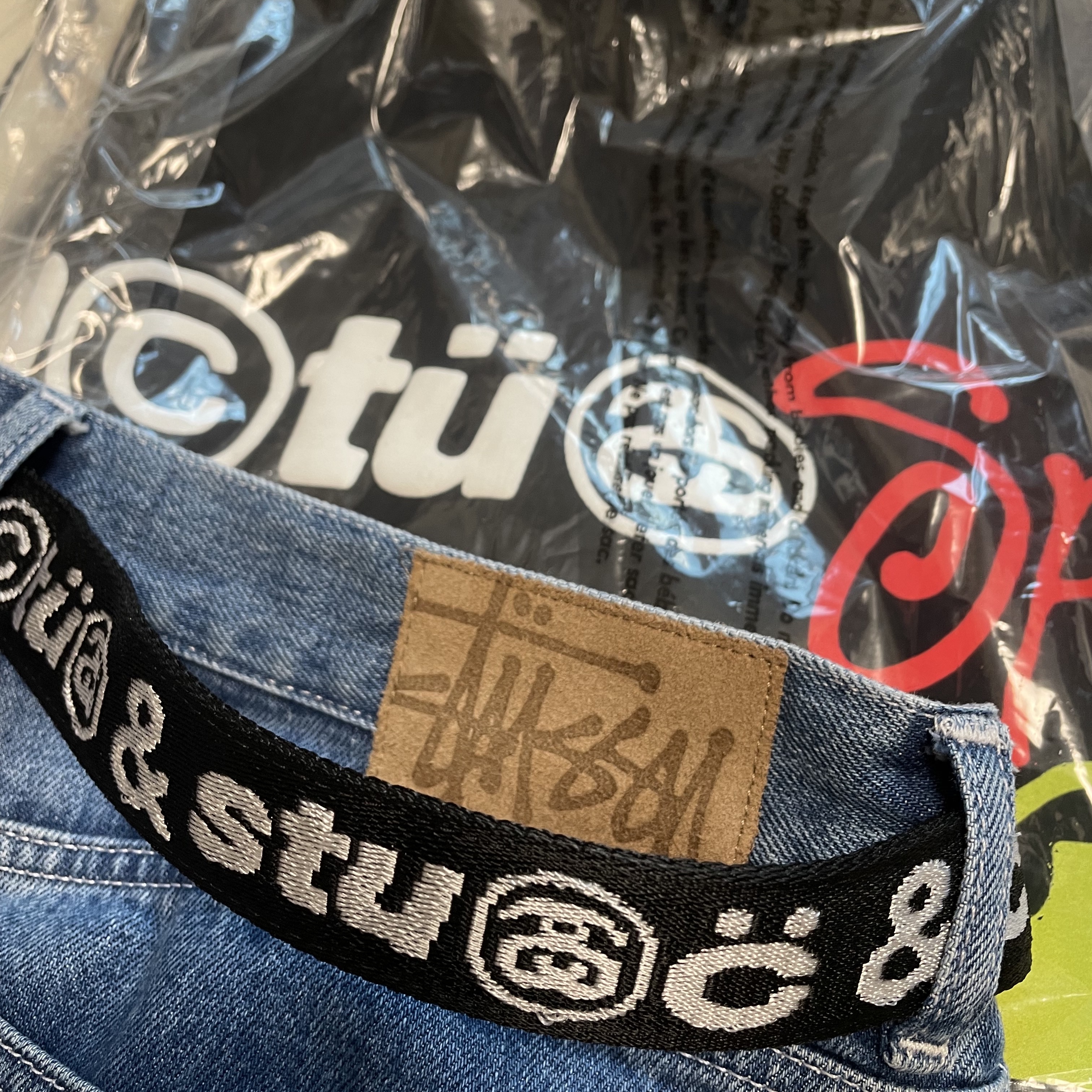 Stussy x Cactus Plant Flea Market Web Belt Black, Stussy x Cactus Plant Flea Market Sport LS T-Shirt Black 착용 스타일