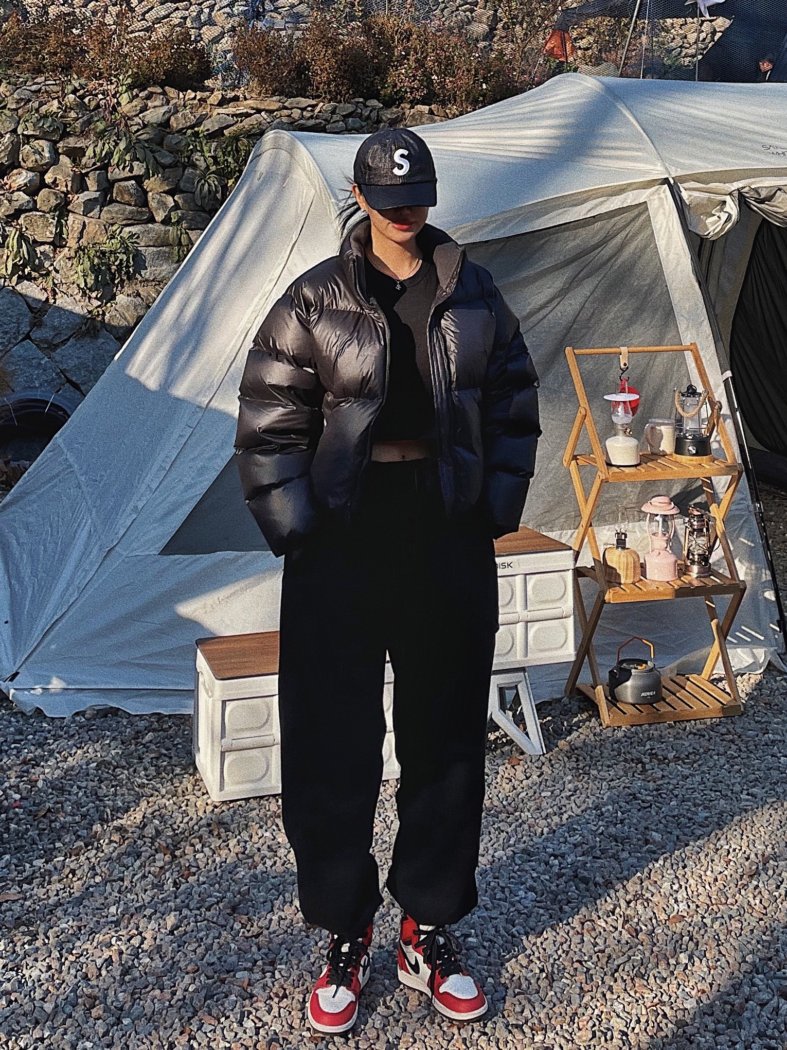 Jordan 1 Retro High OG Defiant SB LA to Chicago, Supreme Raffia S Logo 6-Panel Black - 22SS 착용 스타일 - 2