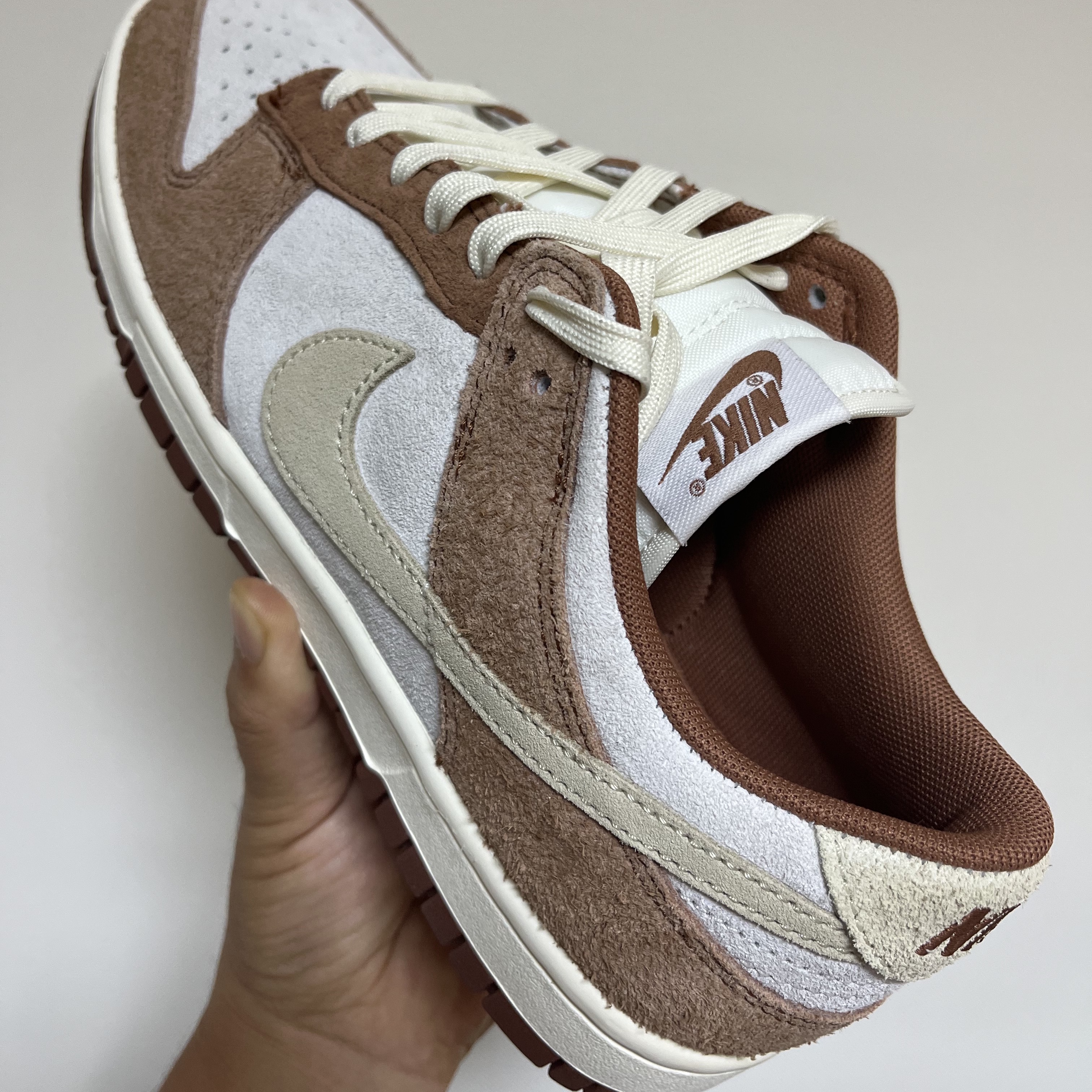 Nike Dunk Low Pro Premium Medium Curry 착용 스타일 - 3