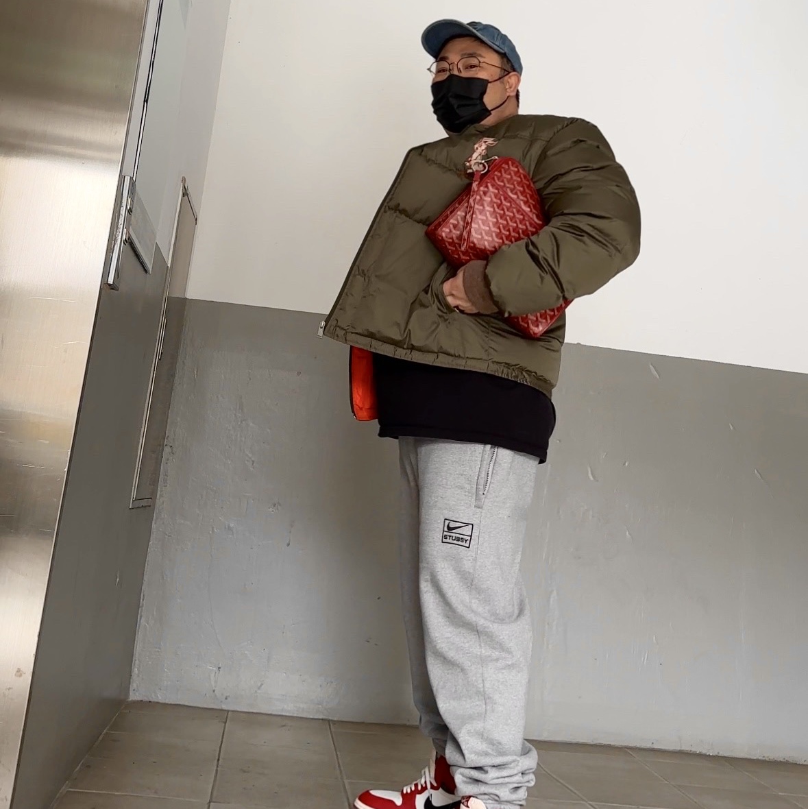 Nike x Stussy NRG RA Fleece Pants Dark Grey Heather (DJ9490-063), Jordan 1 Retro High OG Chicago 2022 착용 스타일 - 2