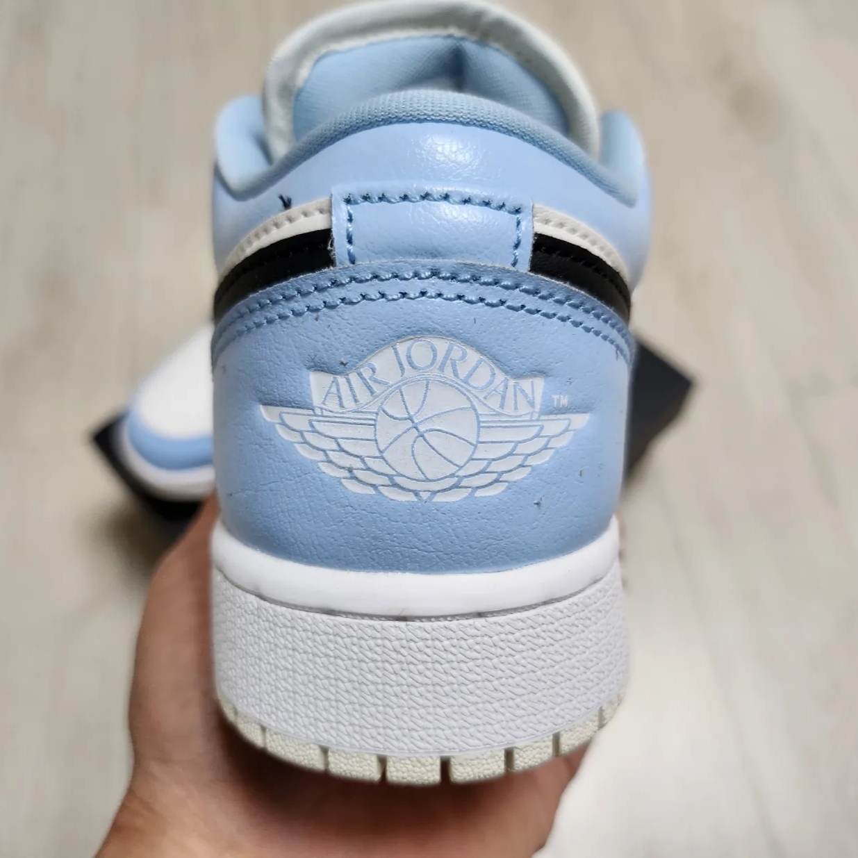 (GS) Jordan 1 Low Ice Blue 착용 스타일 - 3