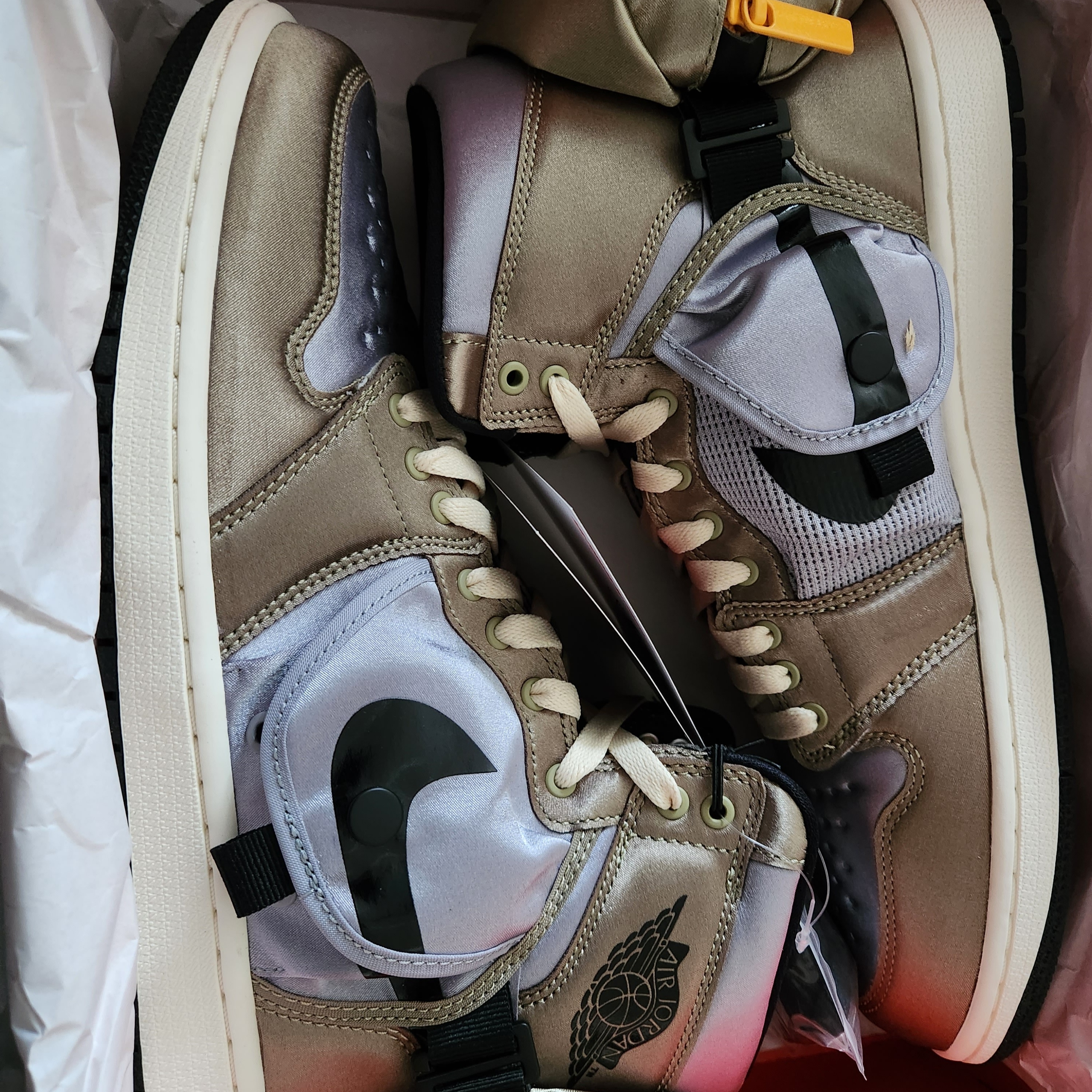 Jordan 1 High Utility Neutral Olive 착용 스타일