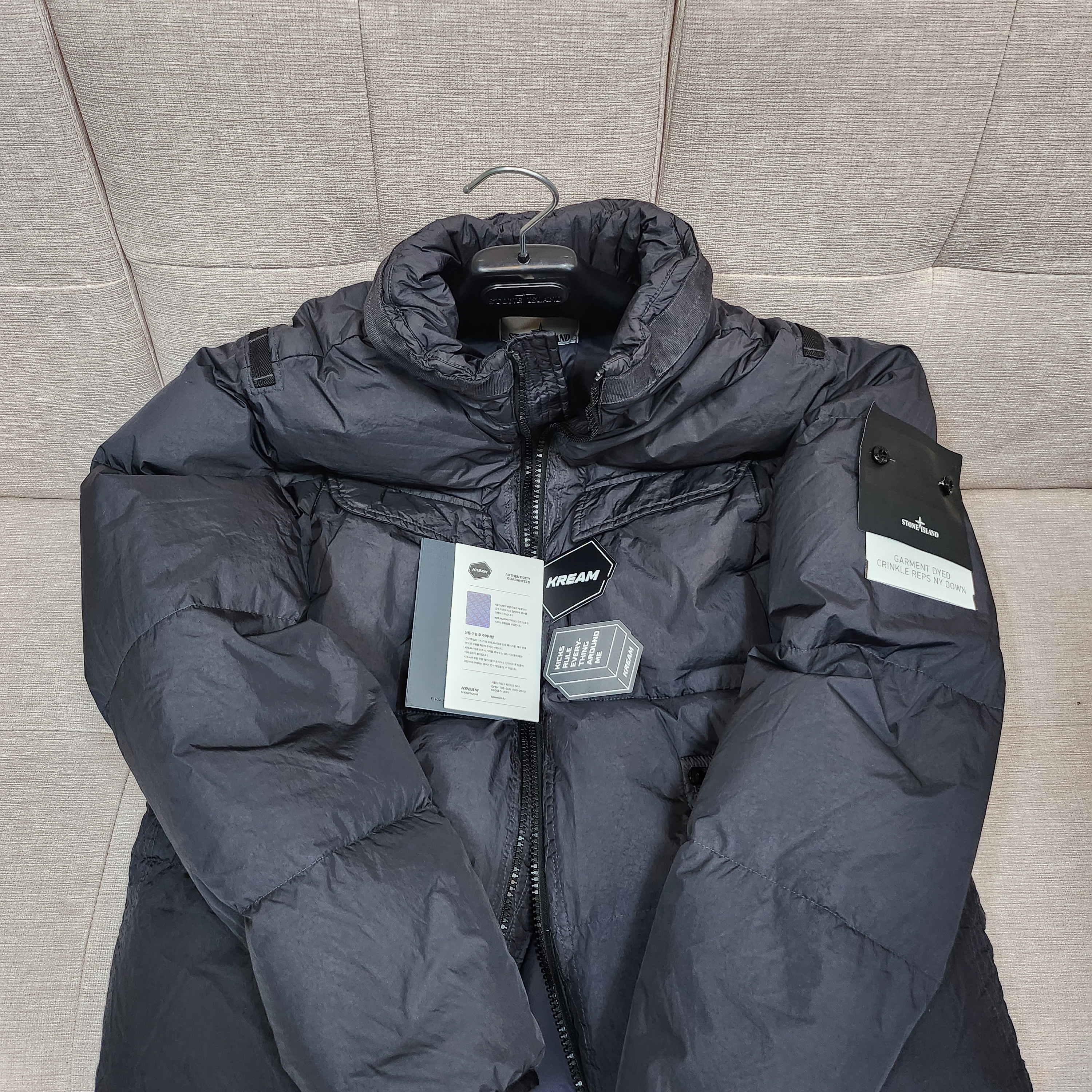 Stone Island 40123 Garment Dyed Crinkle Reps R-NY Down Jacket Dark Grey - 22FW 착용 스타일