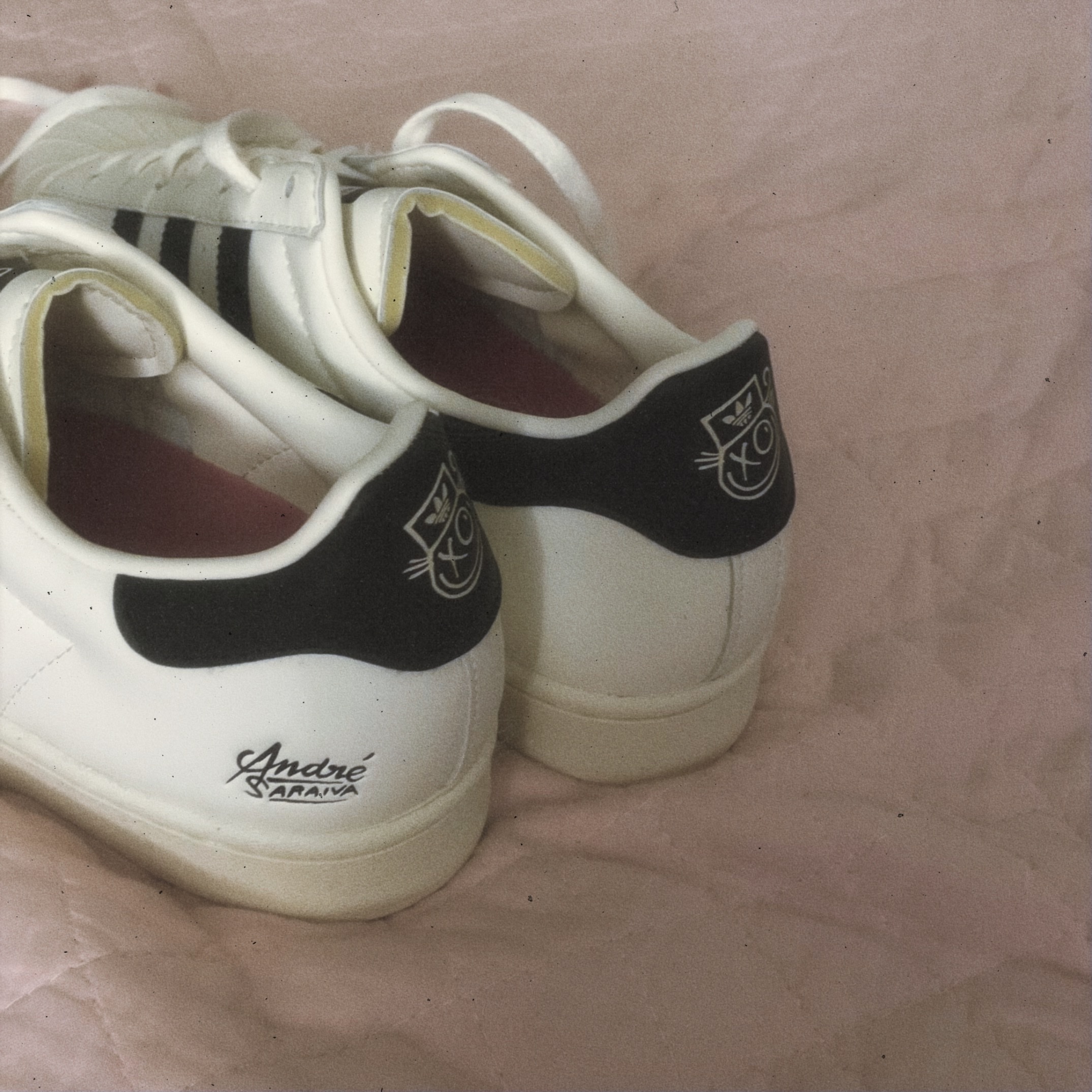 Adidas x Andre Saraiva Superstar Cream White Core Black 착용 스타일 - 2