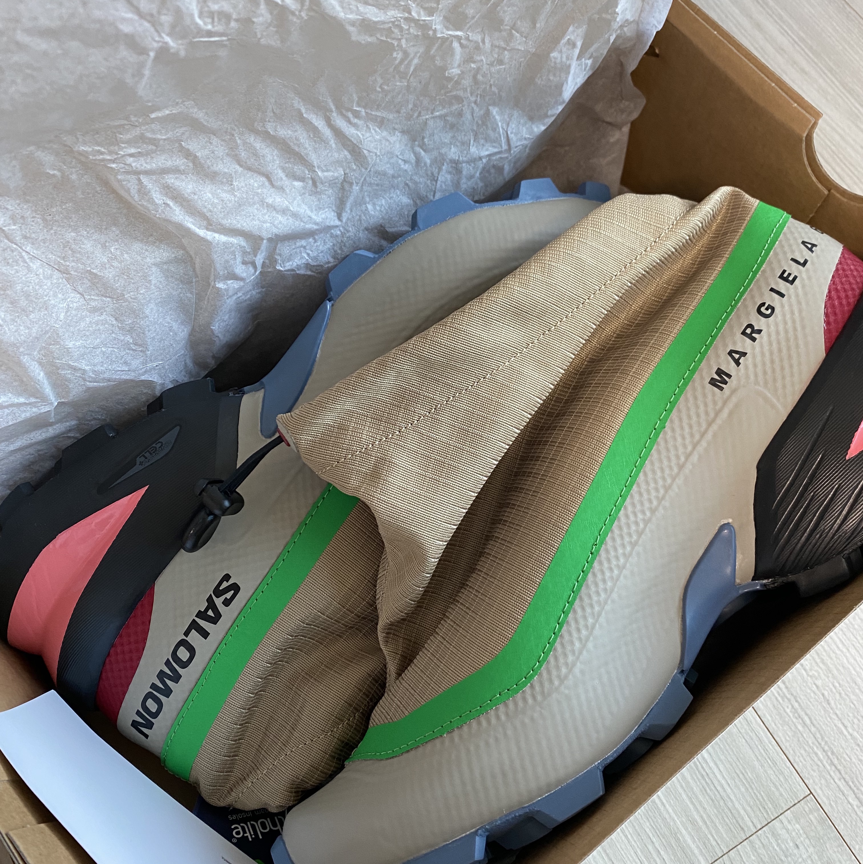 Salomon x MM6 Maison Margiela Cross Low Kelp Vintage Khaki 착용 스타일