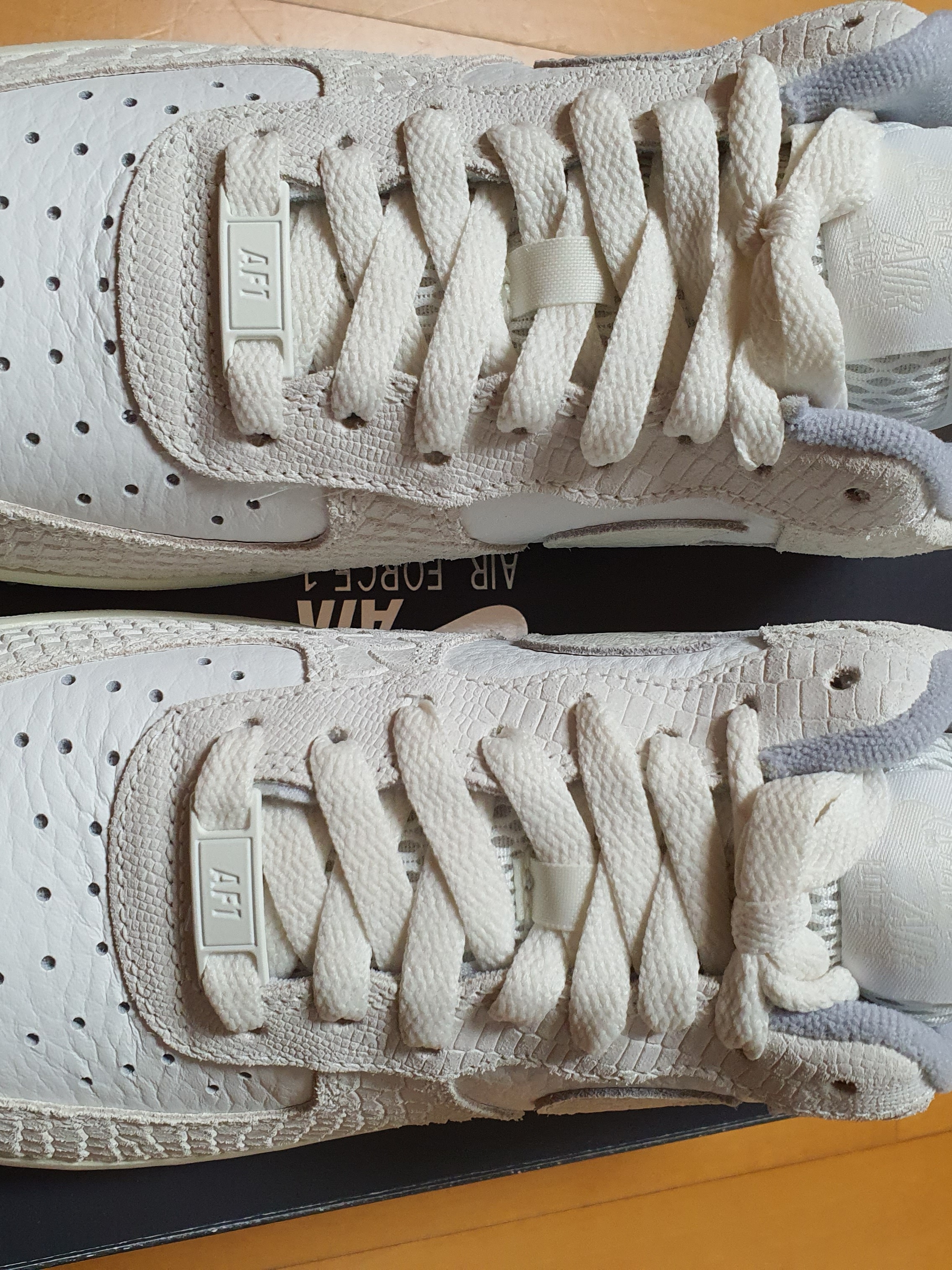 (W) Nike Air Force 1 Low '07 White Python 착용 스타일 - 1