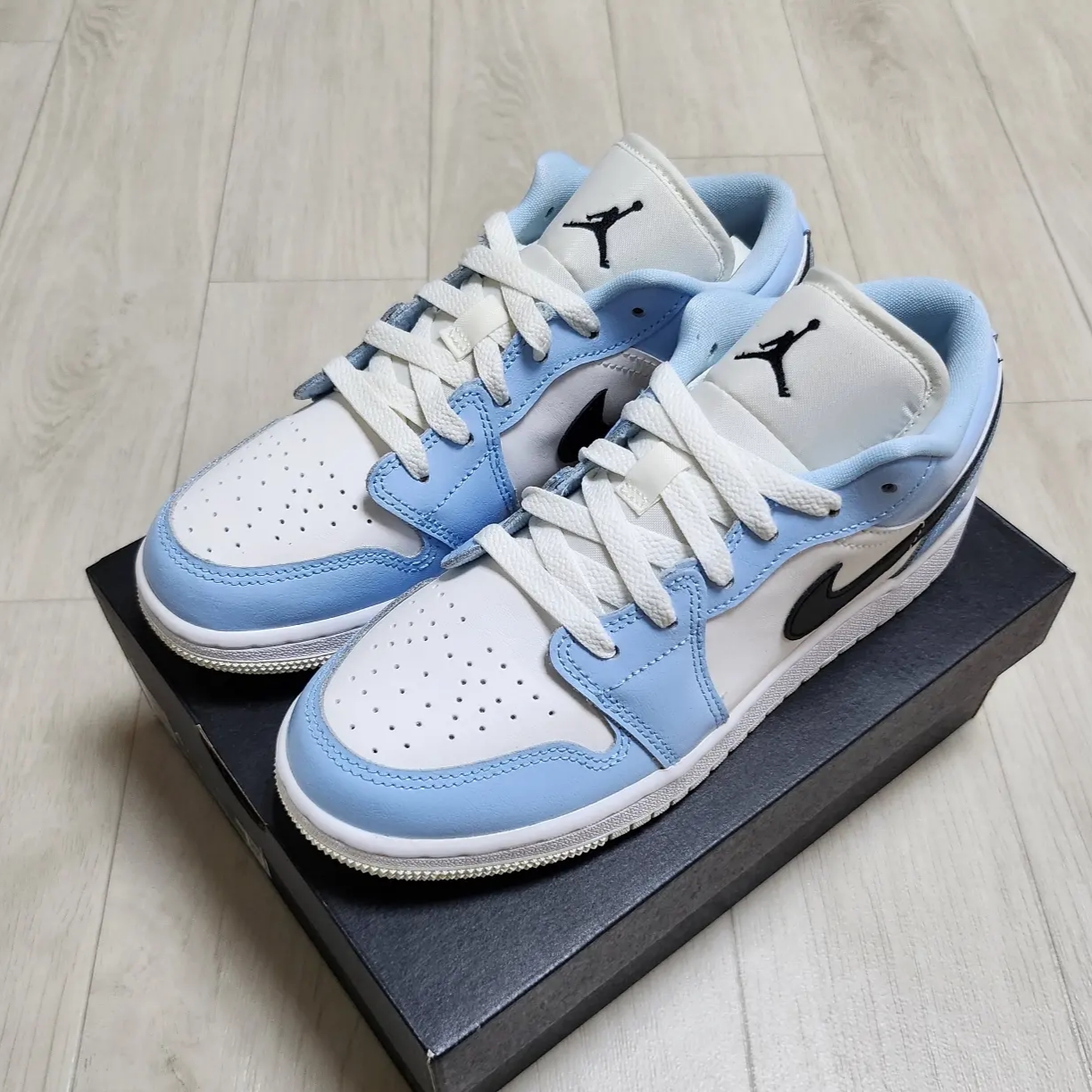 (GS) Jordan 1 Low Ice Blue 착용 스타일 - 2