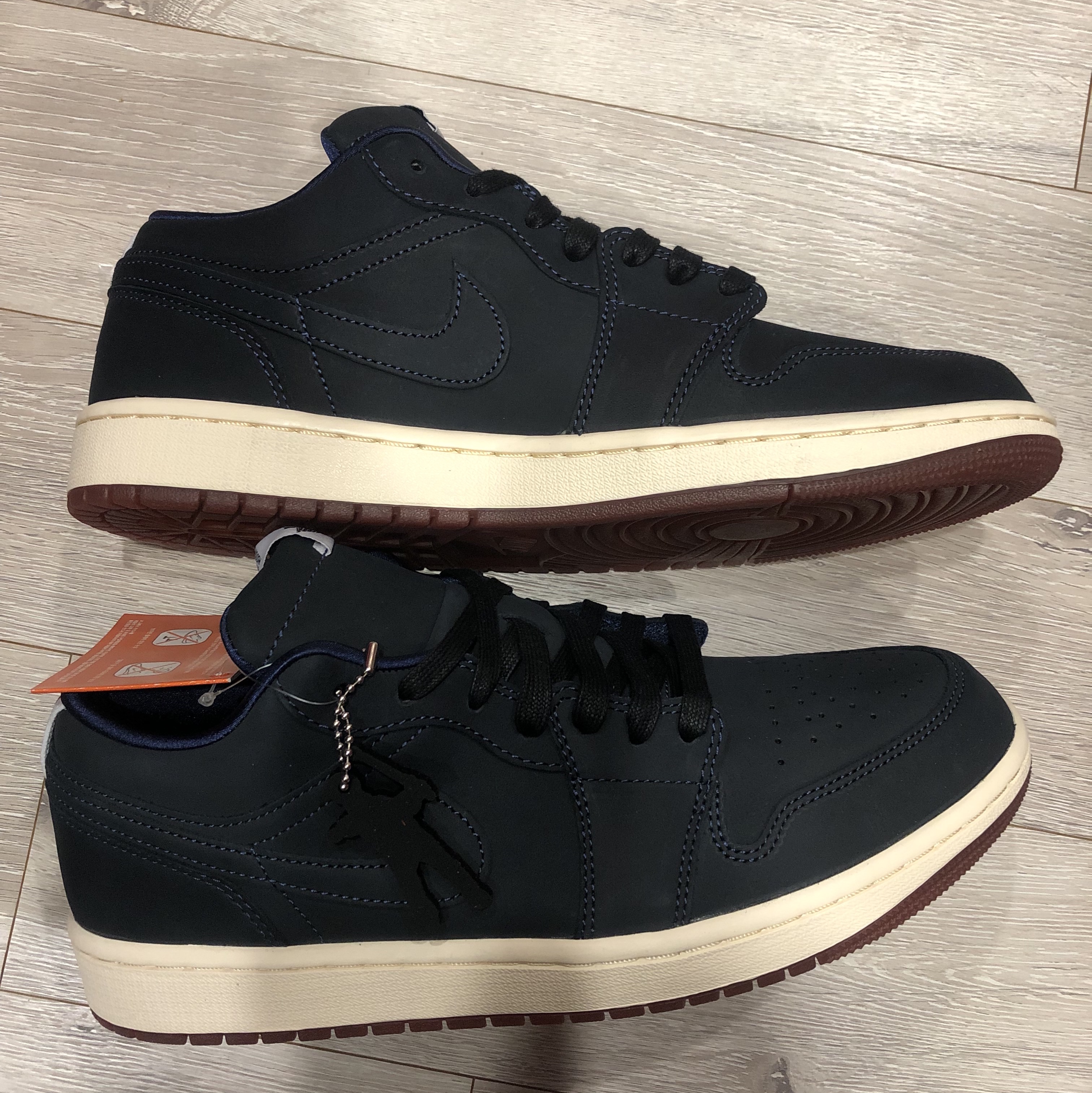 Jordan 1 x Eastside Golf Low Midnight Navy 착용 스타일