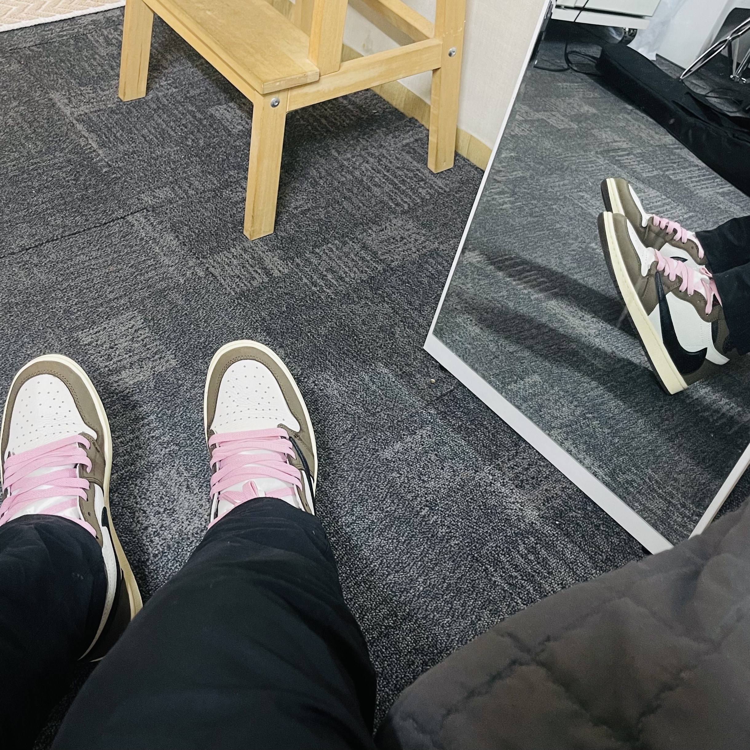 Jordan 1 x Travis Scott Retro High OG SP Mocha 착용 스타일