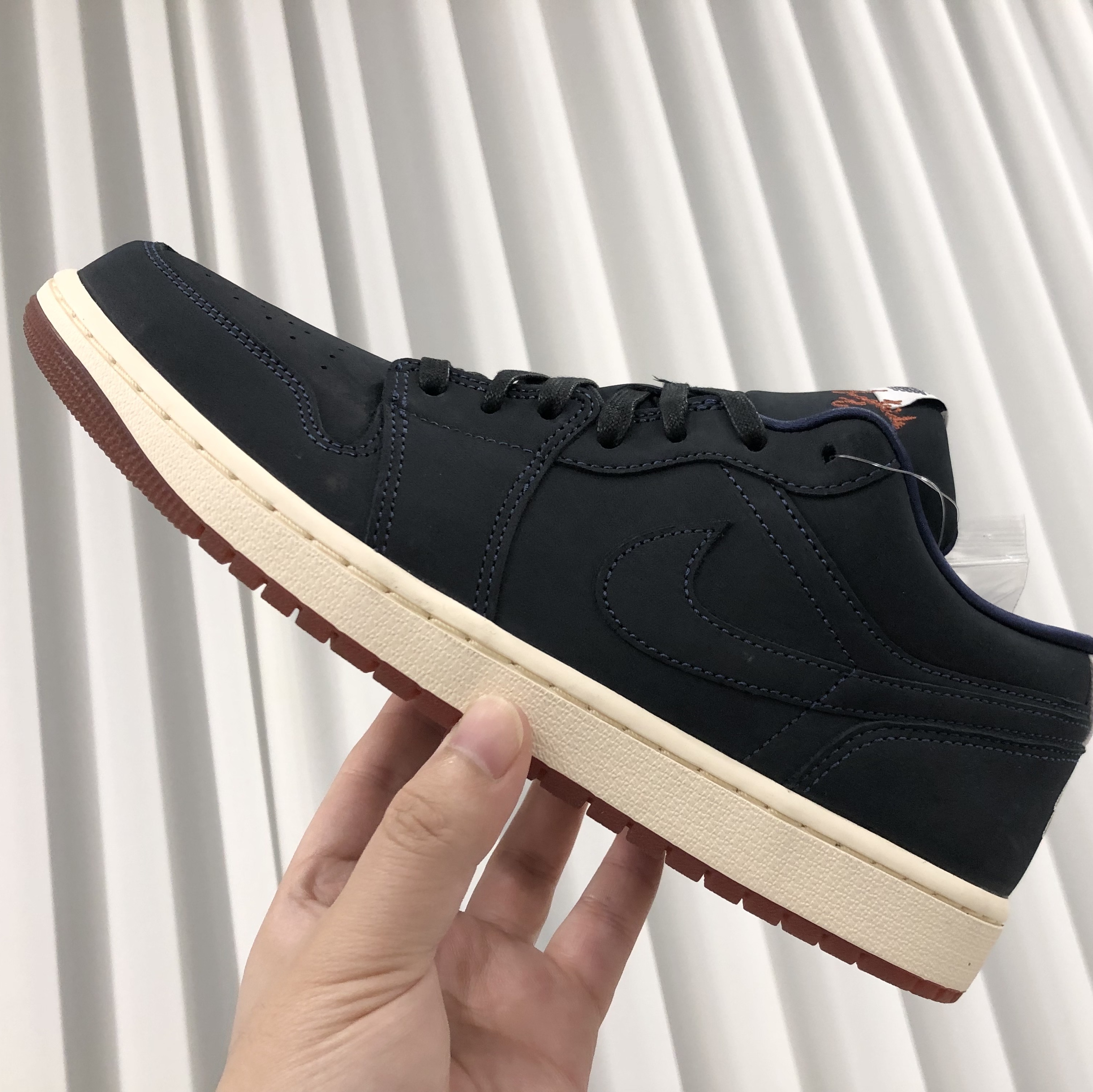 Jordan 1 x Eastside Golf Low Midnight Navy 착용 스타일 - 1