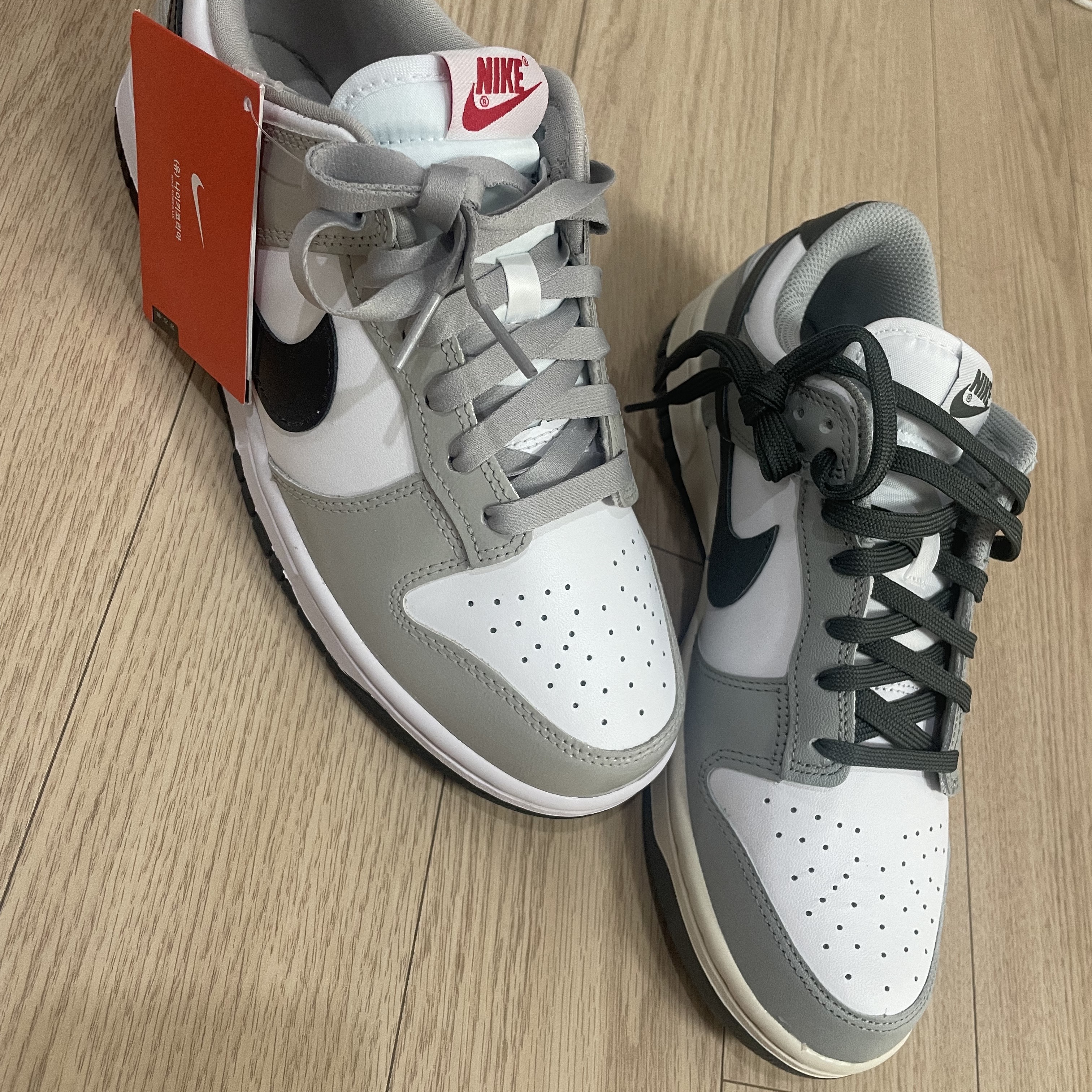 (W) Nike Dunk Low Essential Light Iron Ore Black, (W) Nike Dunk Low Light Smoke Grey 착용 스타일