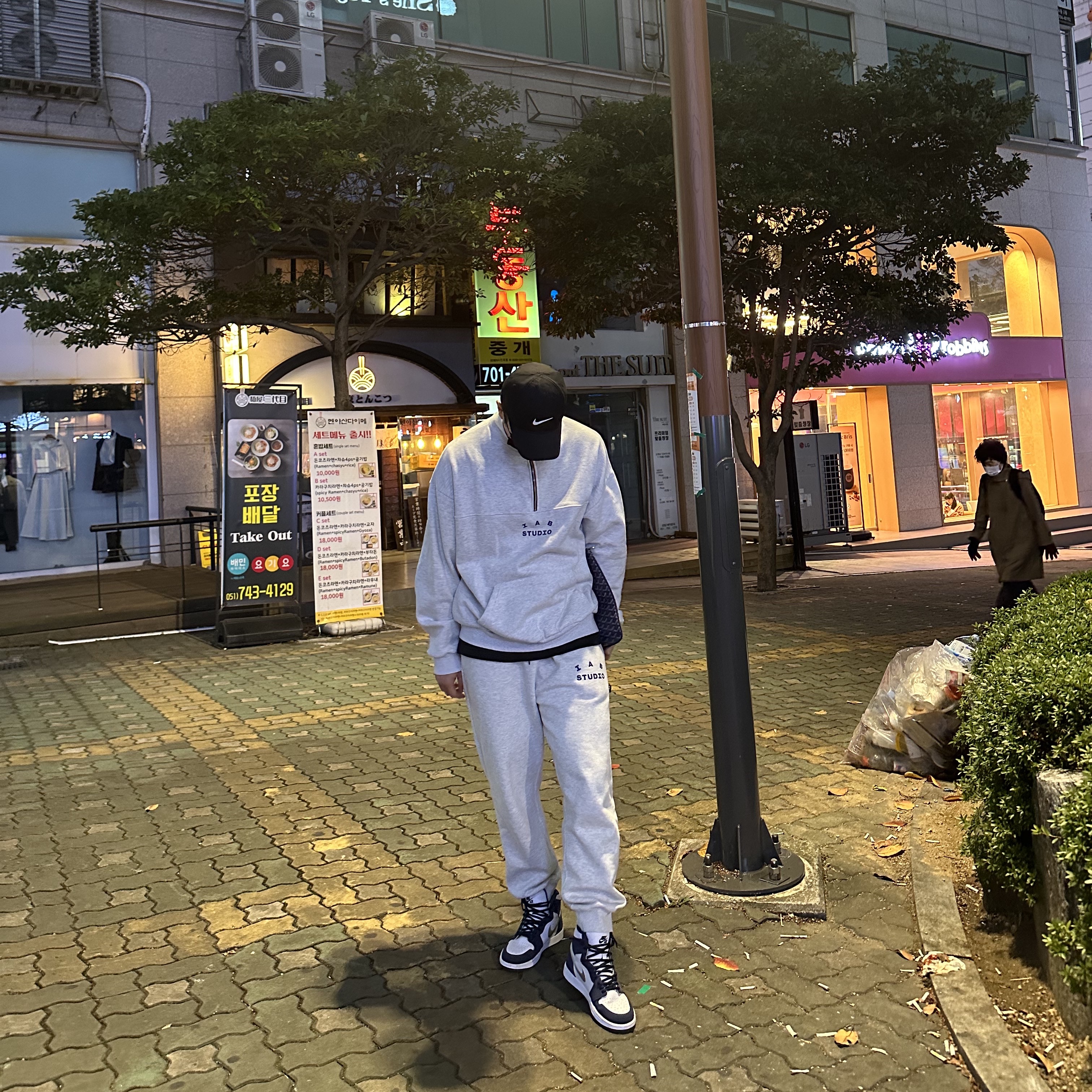 IAB Studio Half Zip Pullover Light Gray, IAB Studio Sweatpants Light Gray - 19FW 착용 스타일