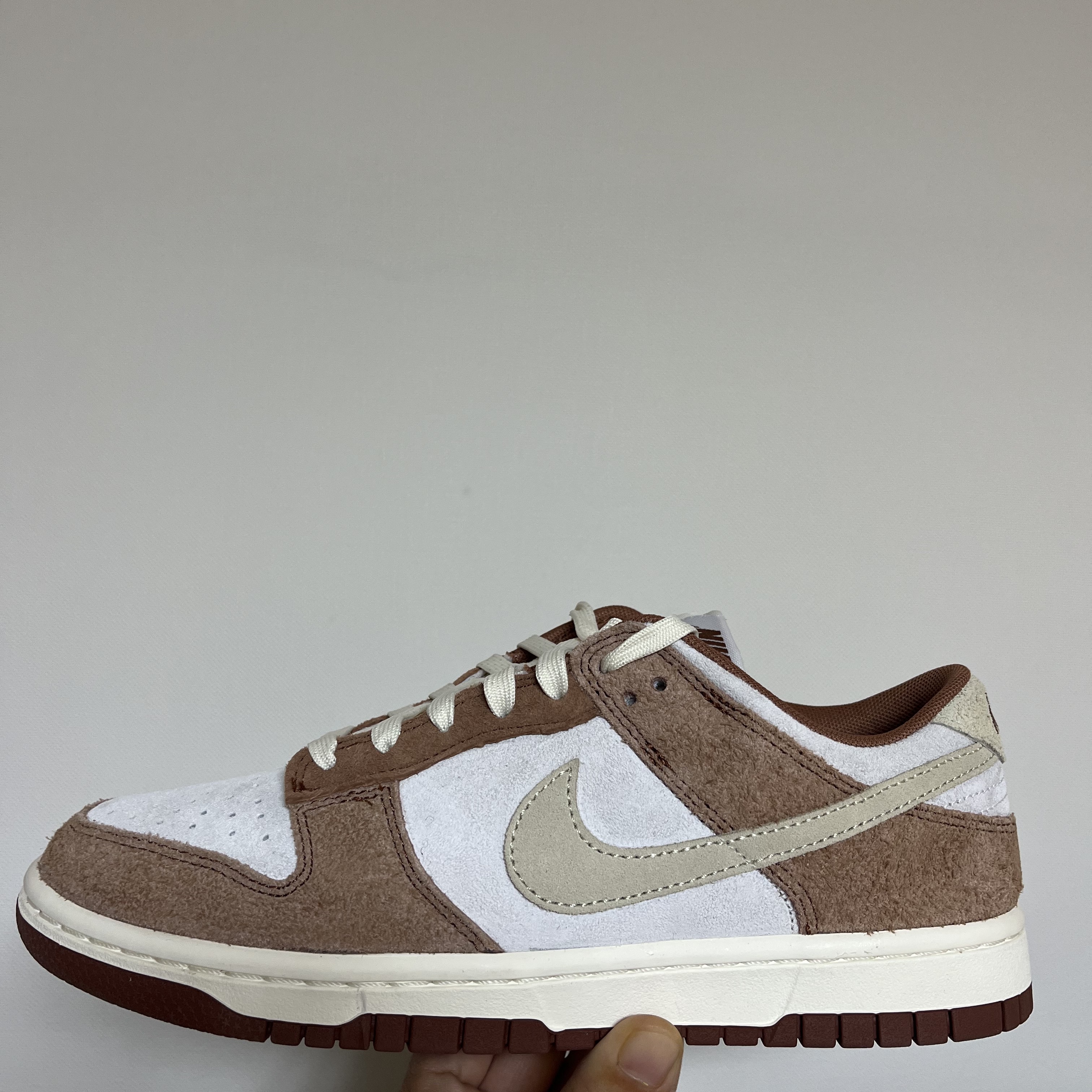 Nike Dunk Low Pro Premium Medium Curry 착용 스타일 - 1
